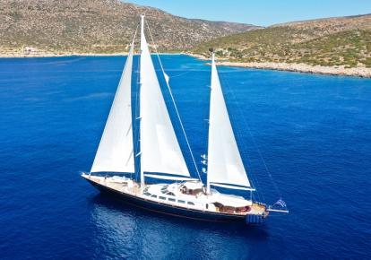 1991 Perini Navi 152