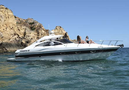 2005 Pershing 37