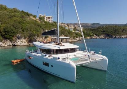 Lagoon 42 2018 for sale