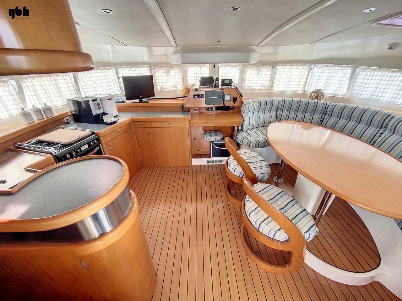 2002 Lagoon 470