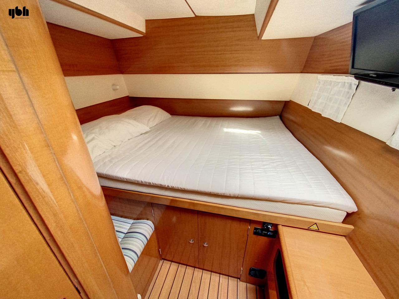 2002 Lagoon 470