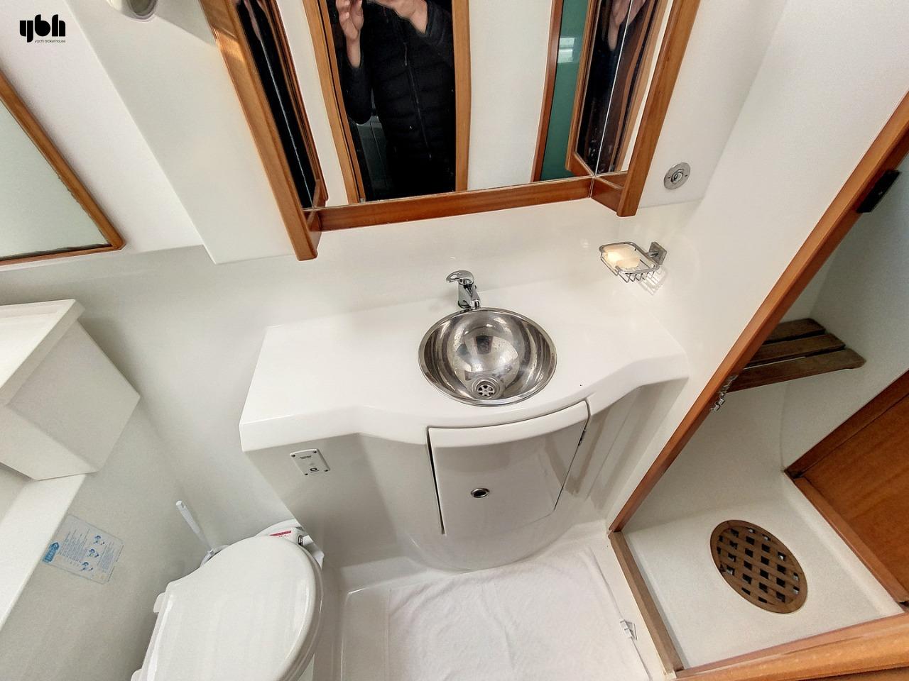2002 Lagoon 470