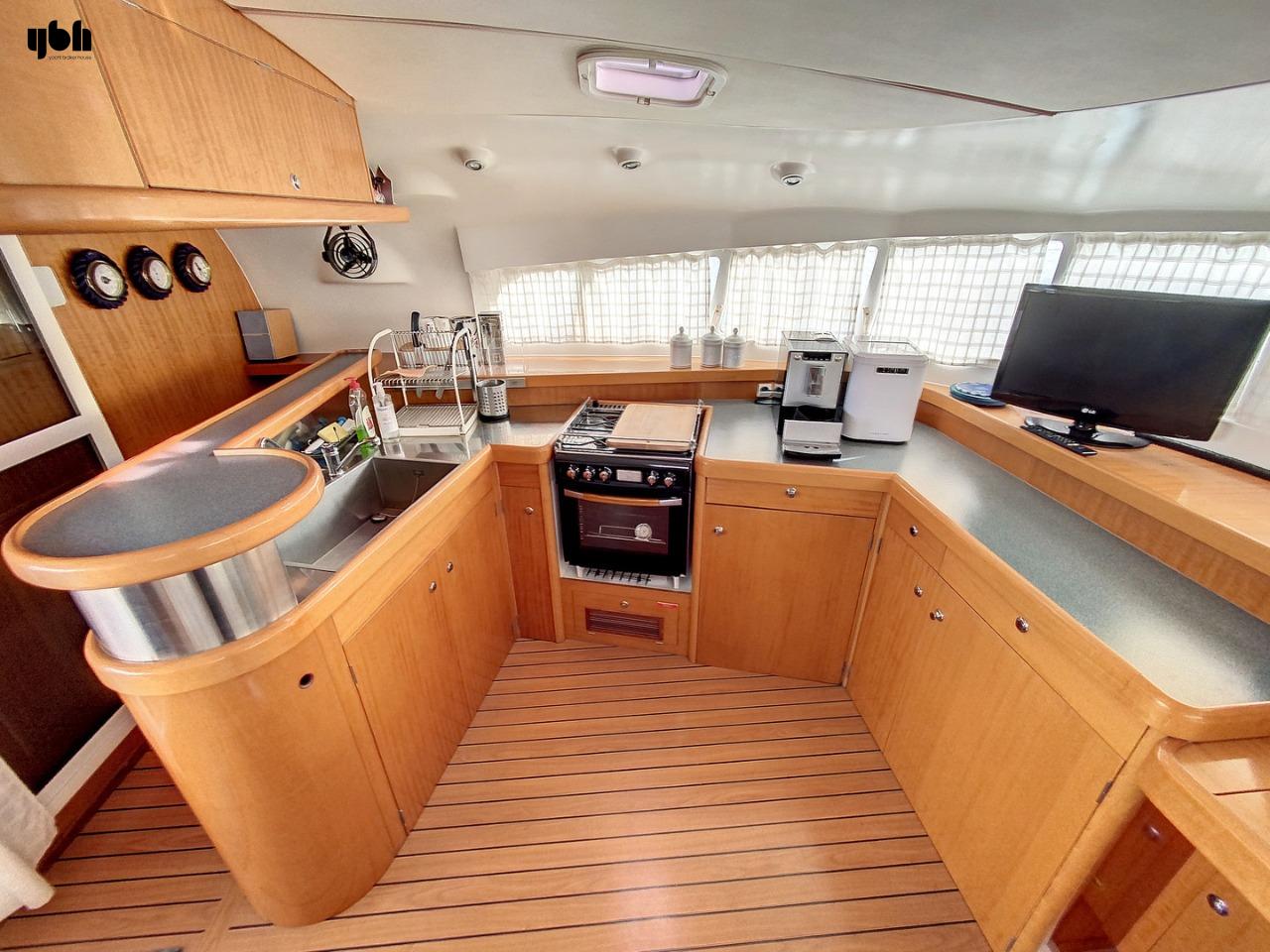 2002 Lagoon 470