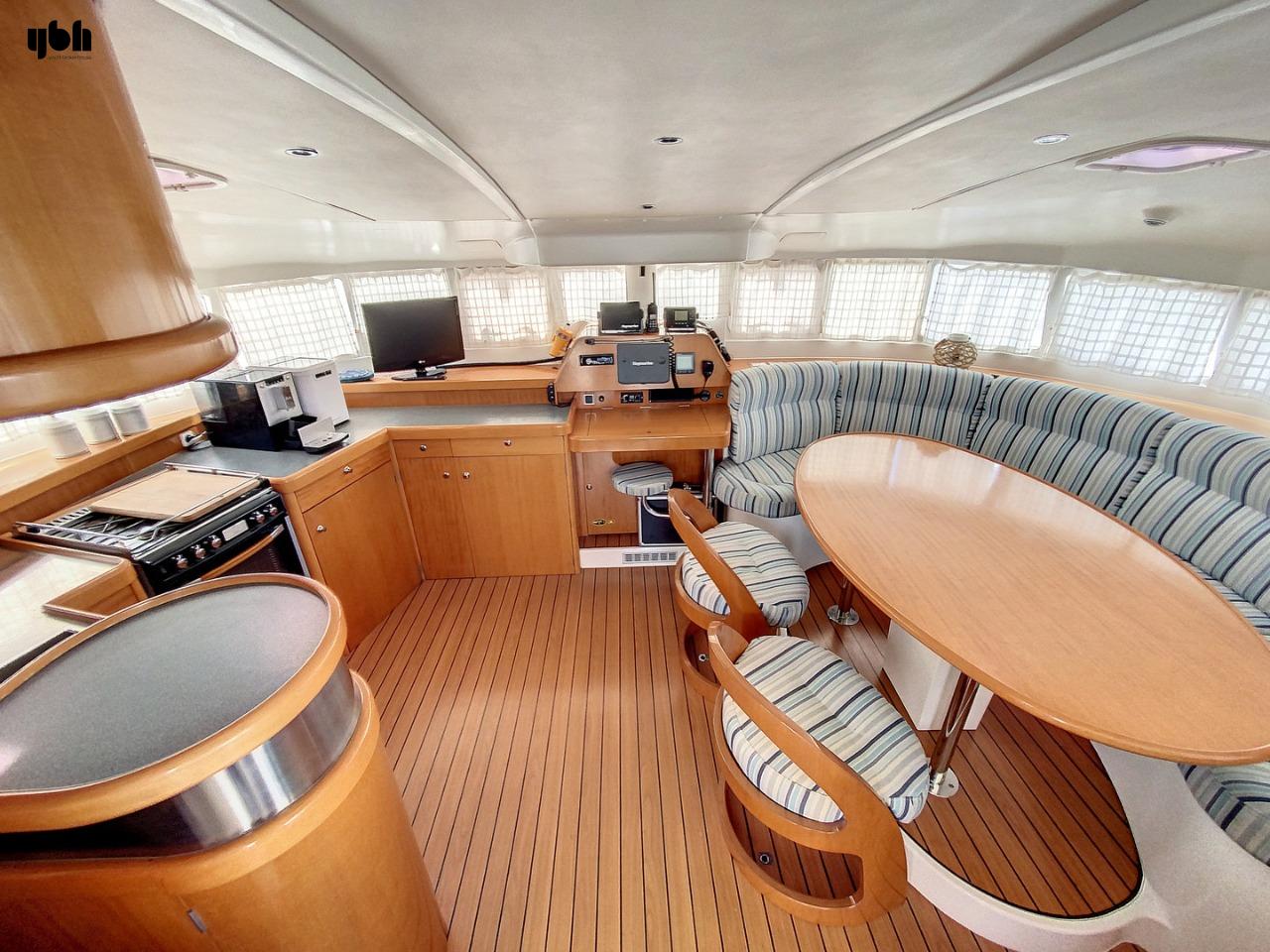 2002 Lagoon 470