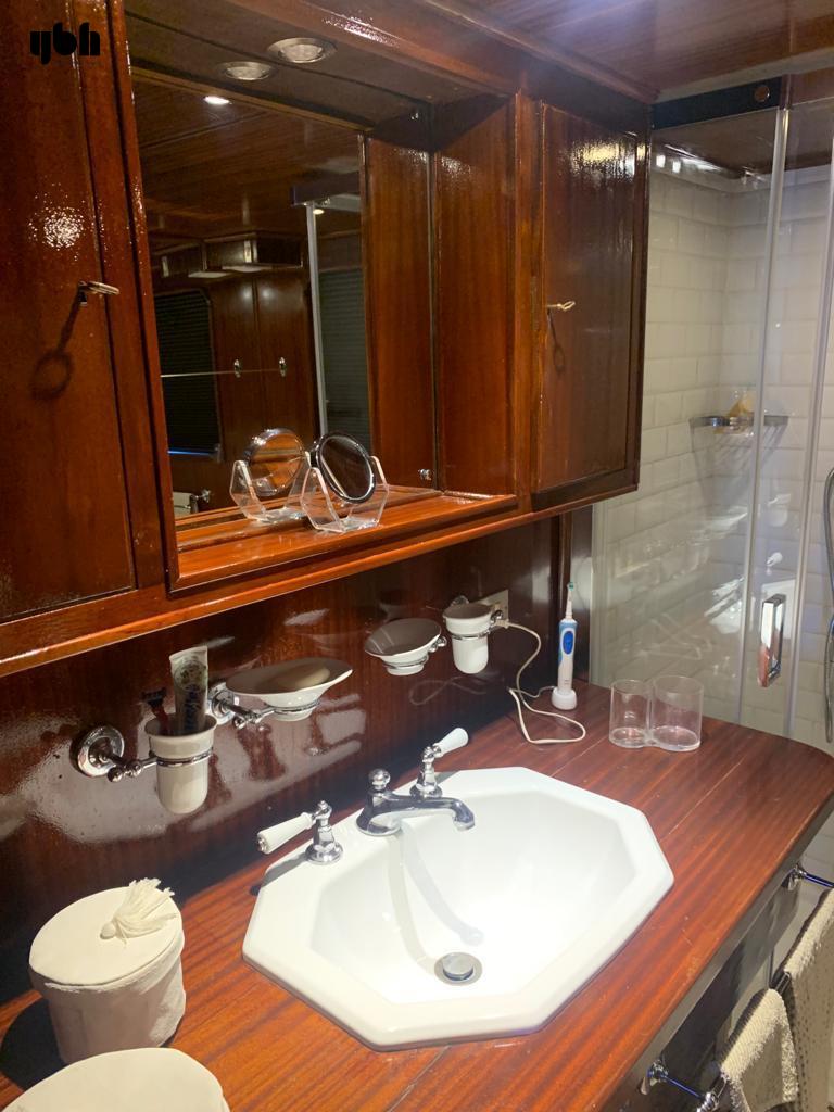 1972 Benetti Custom 28