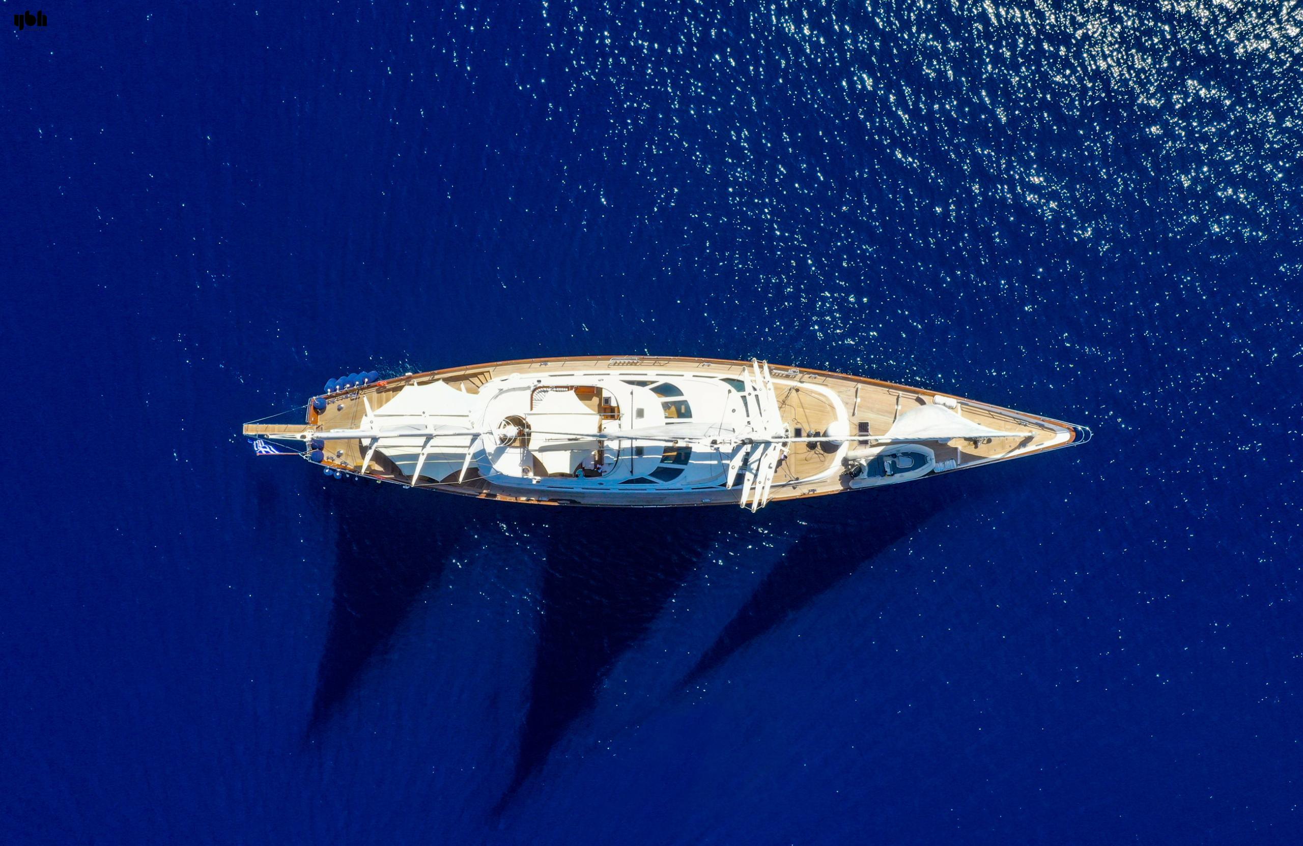 1991 Perini Navi 152