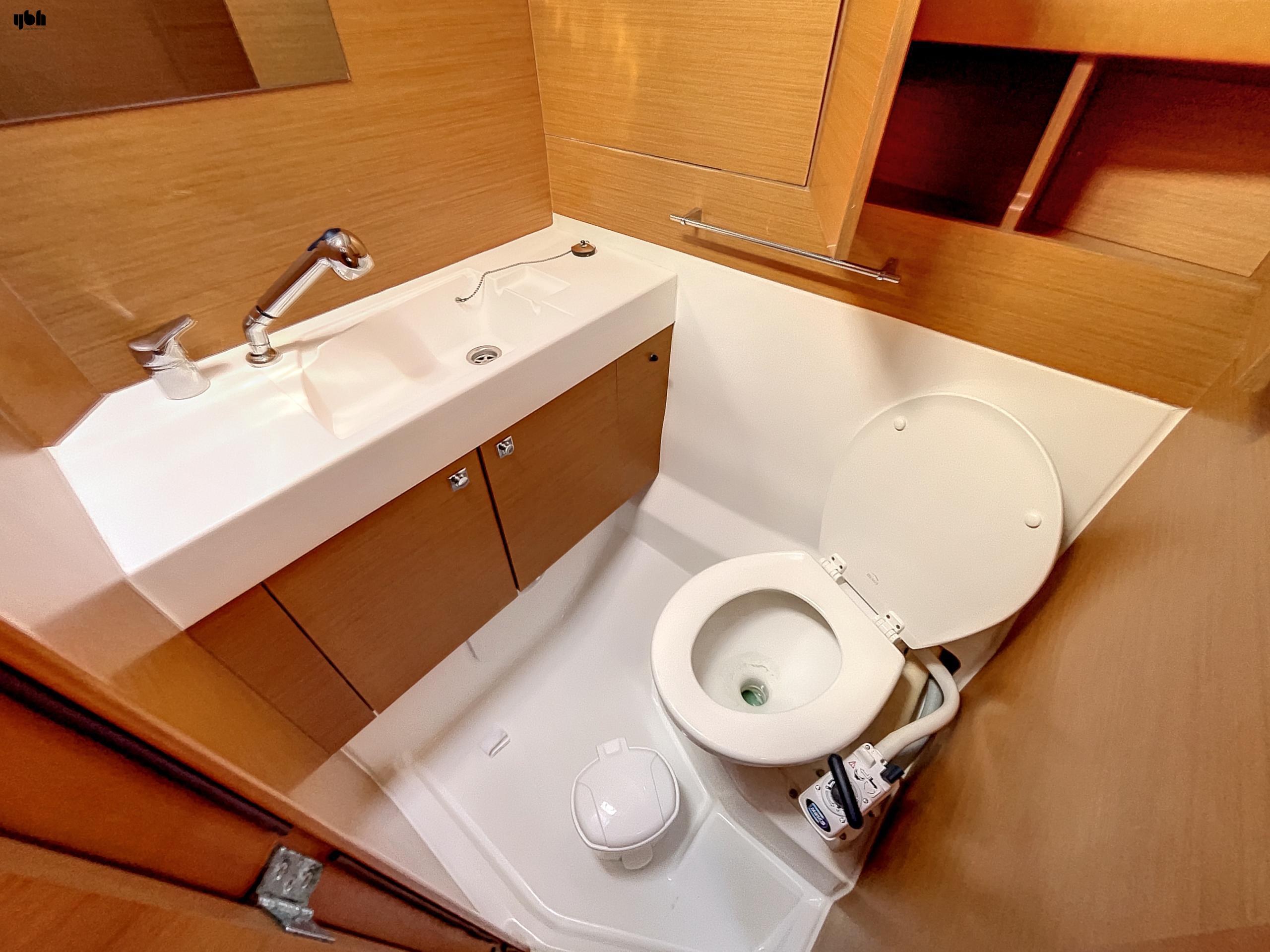 2015 Jeanneau Sun Odyssey 479