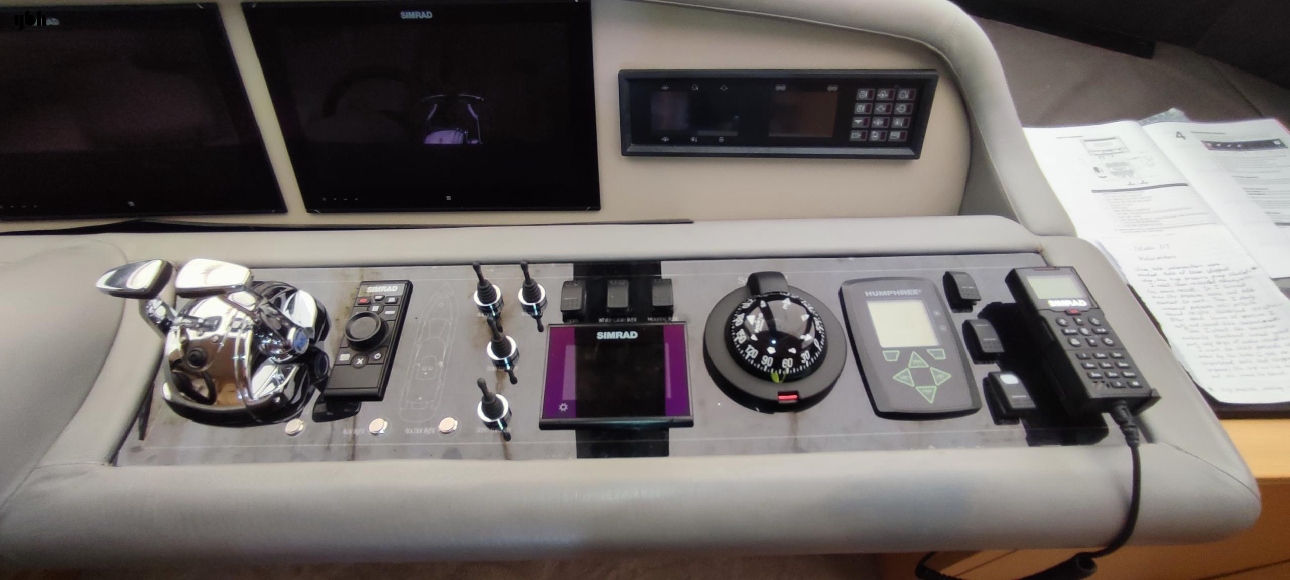 2011 Royal Denship 85 Flybridge