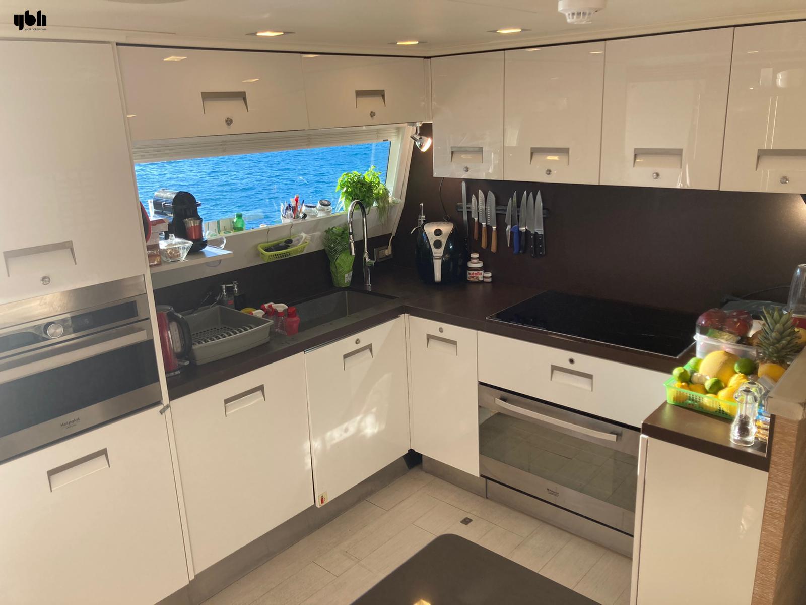 Ferretti Yachts Navetta 33 2011