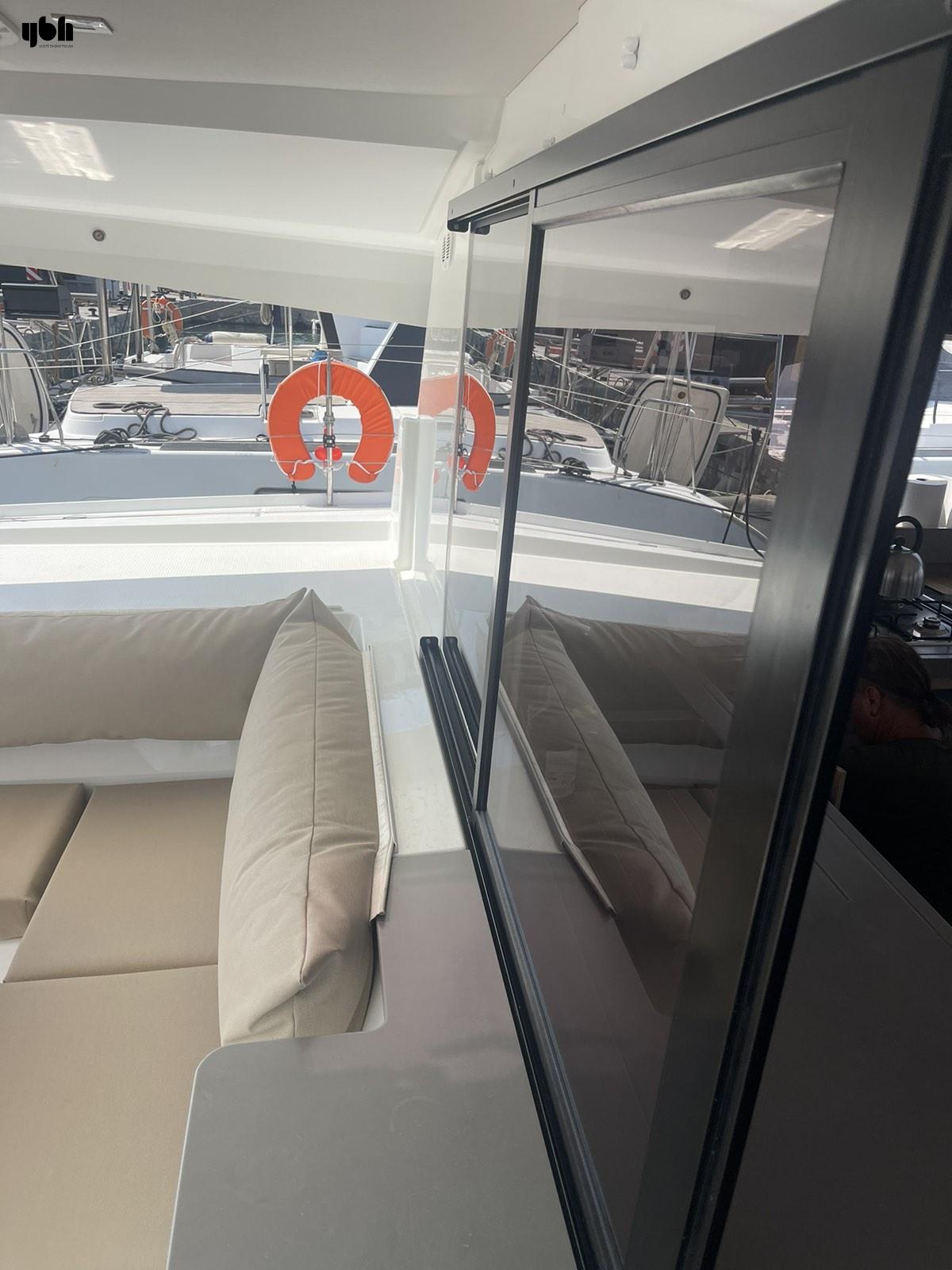 2018 Fountaine Pajot Saona 47