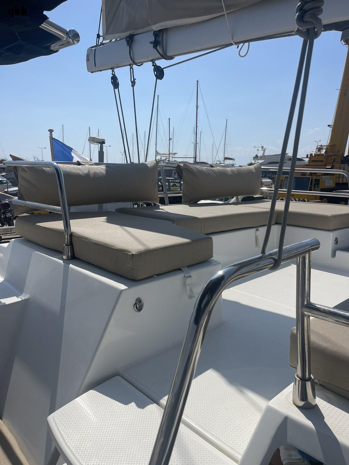 2018 Fountaine Pajot Saona 47