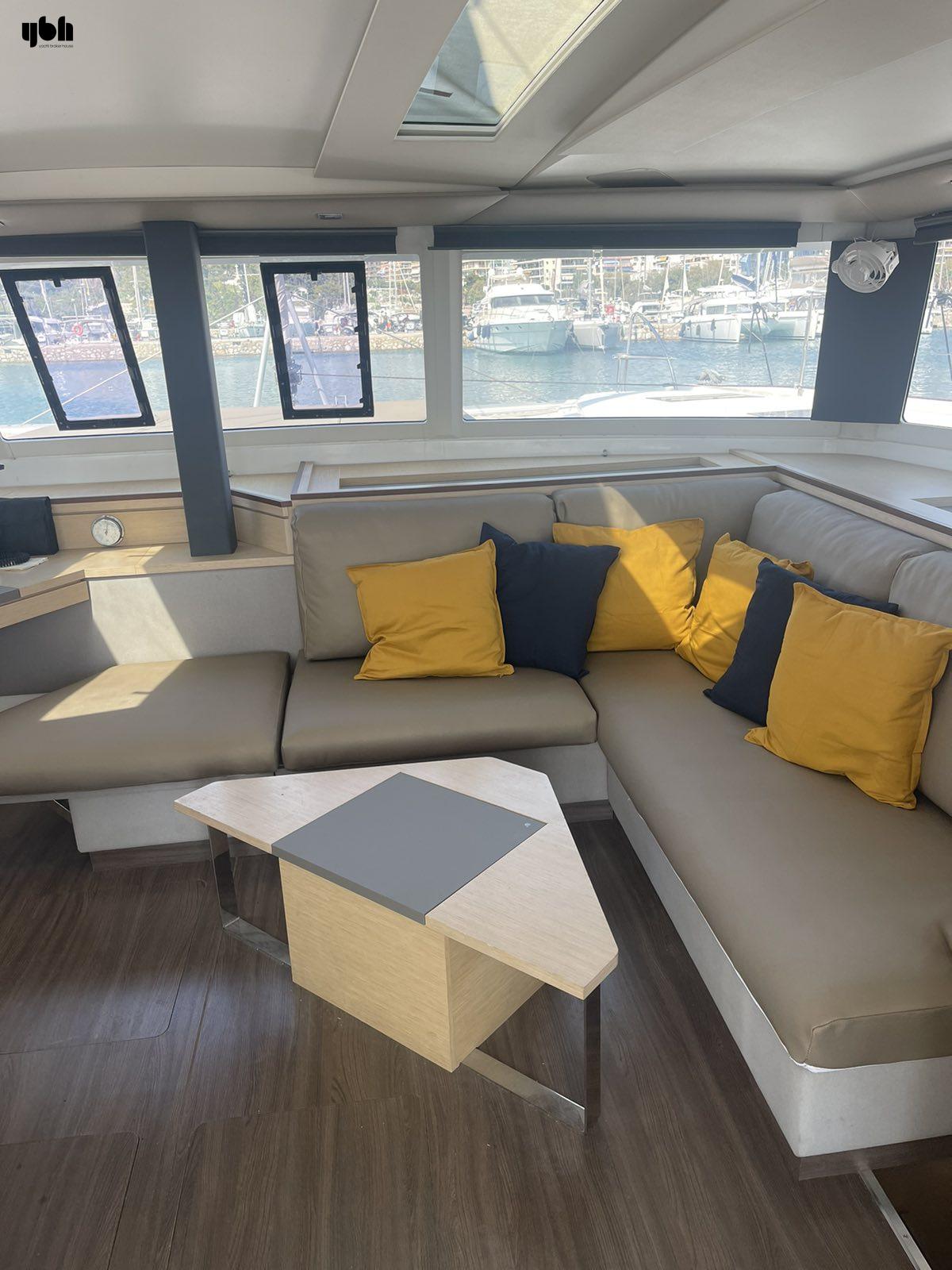 2018 Fountaine Pajot Saona 47