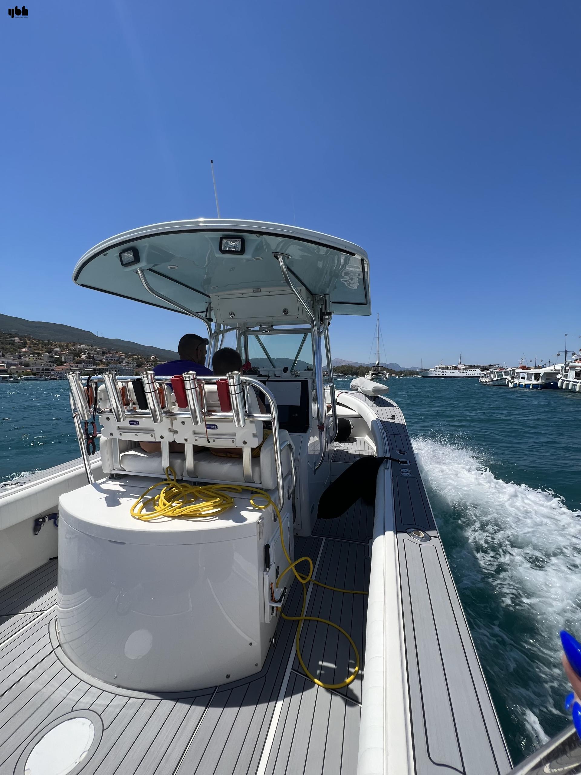 2009 Regulator 32 Fs