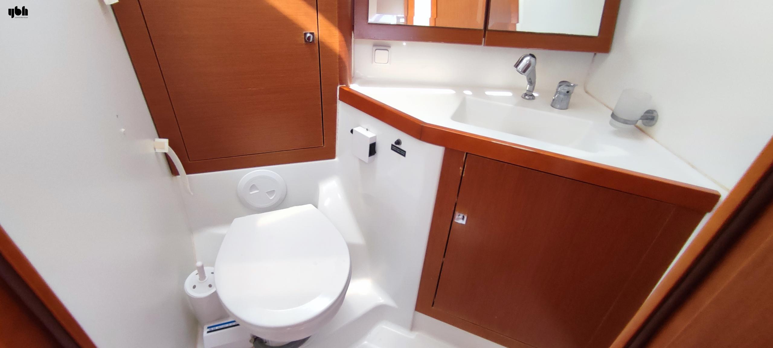 2013 Beneteau Oceanis 45