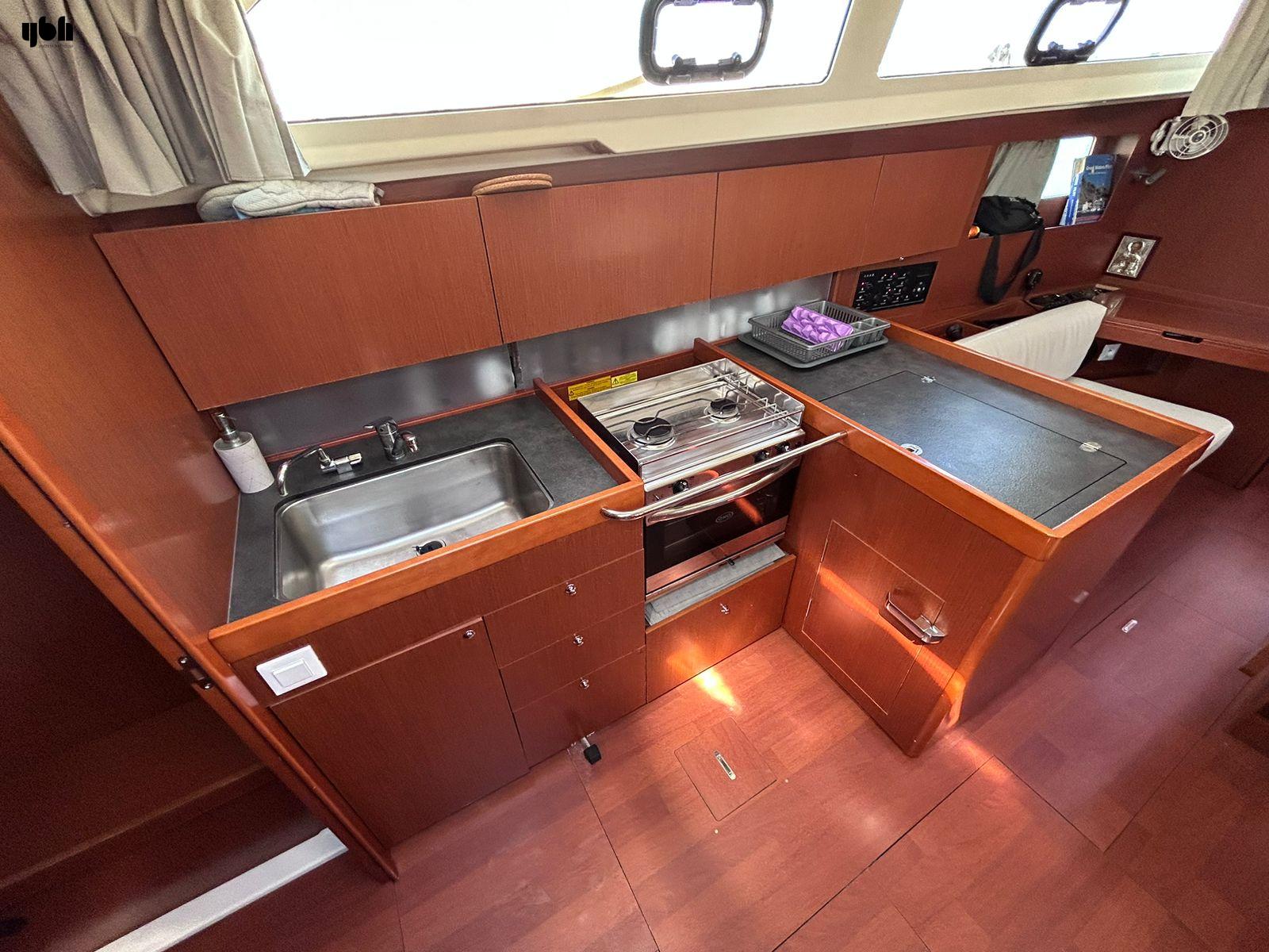 2018 Beneteau Oceanis 41.1