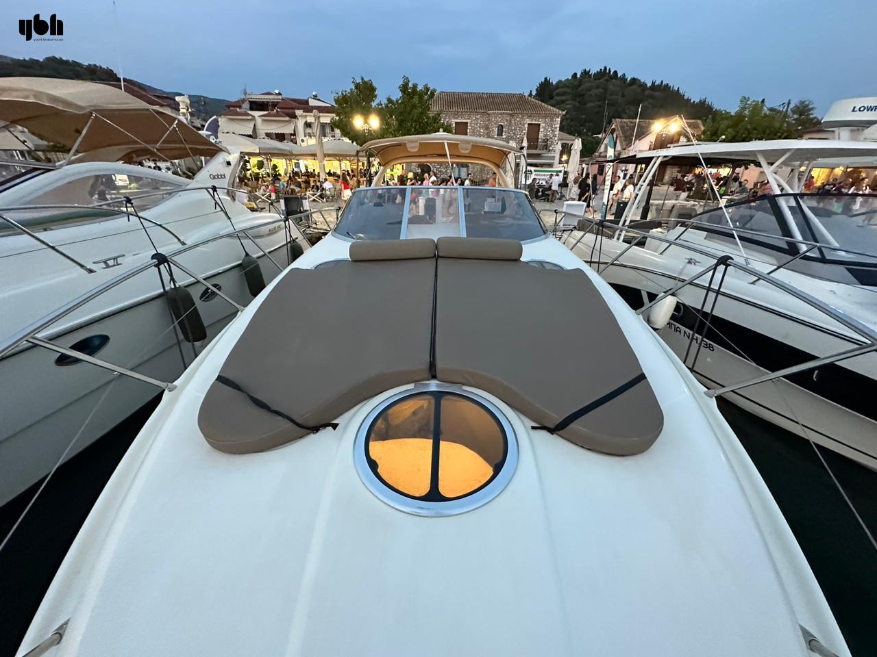 2002 Cranchi 33