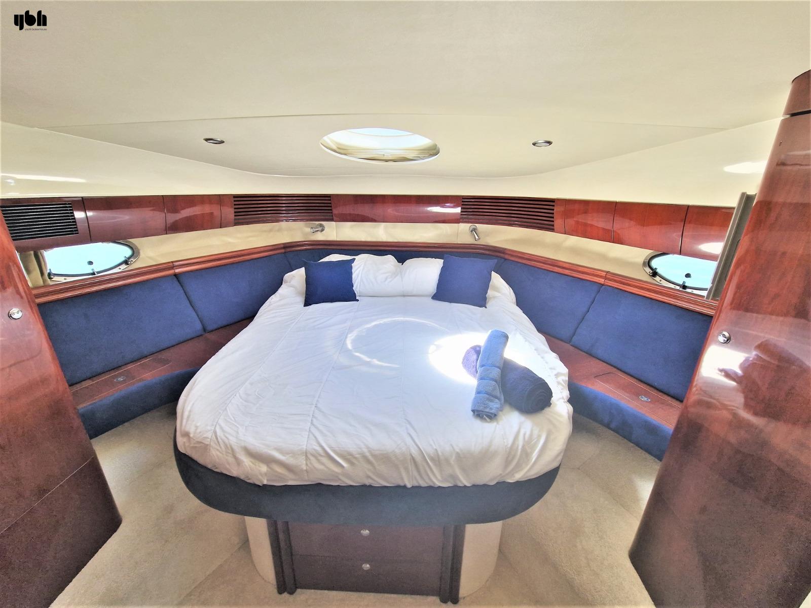 2002 Fairline Phantom 50