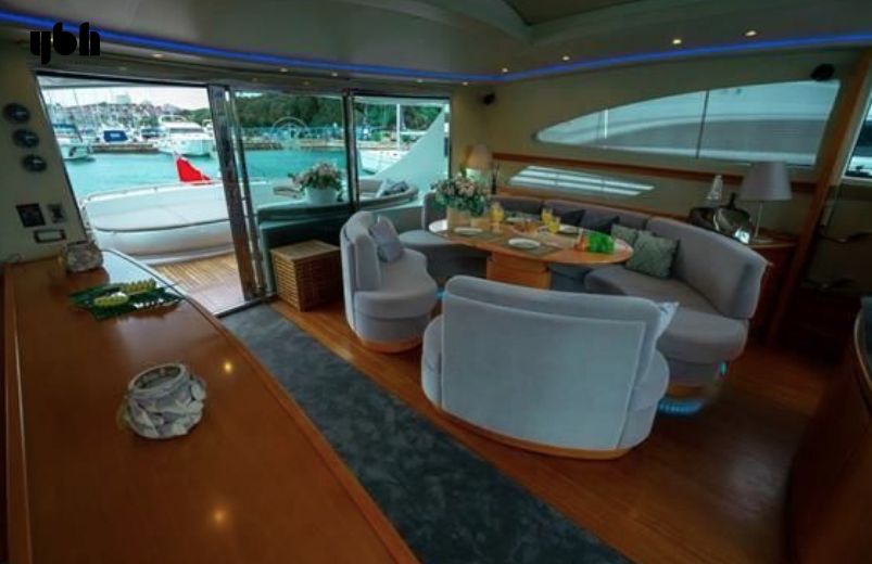2004 Pershing 88