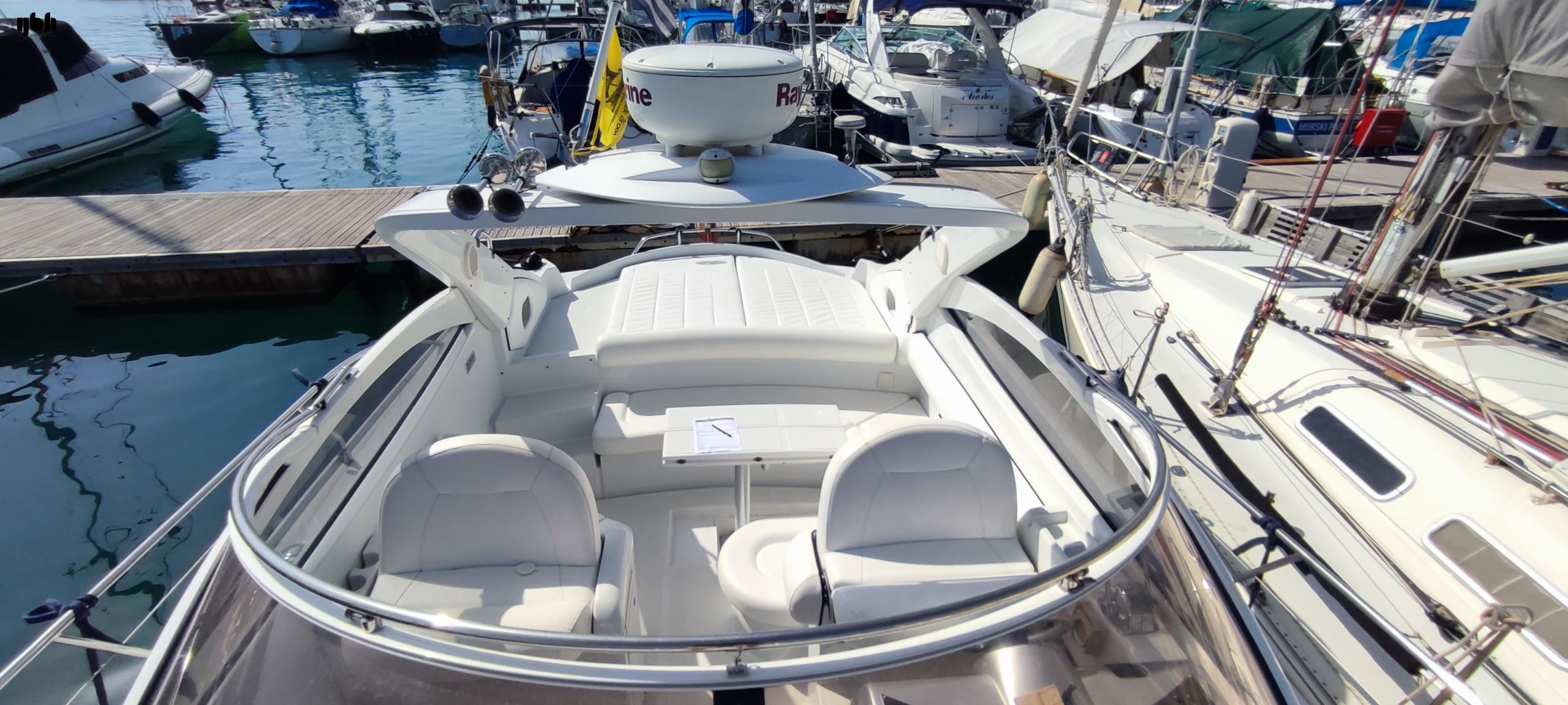 2005 Pershing 37