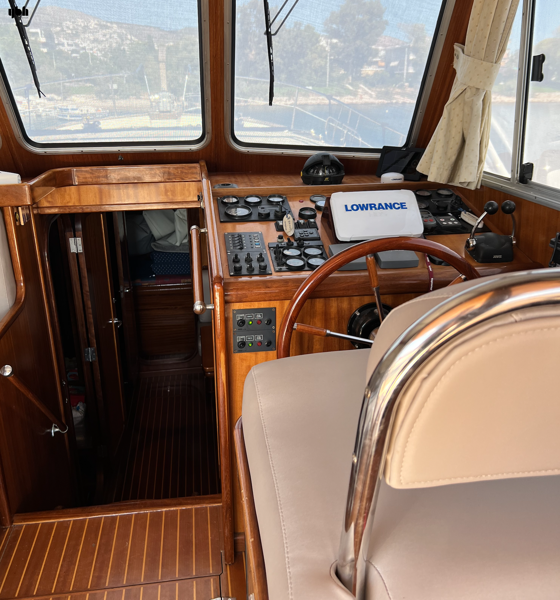  2004 Menorquin 120
