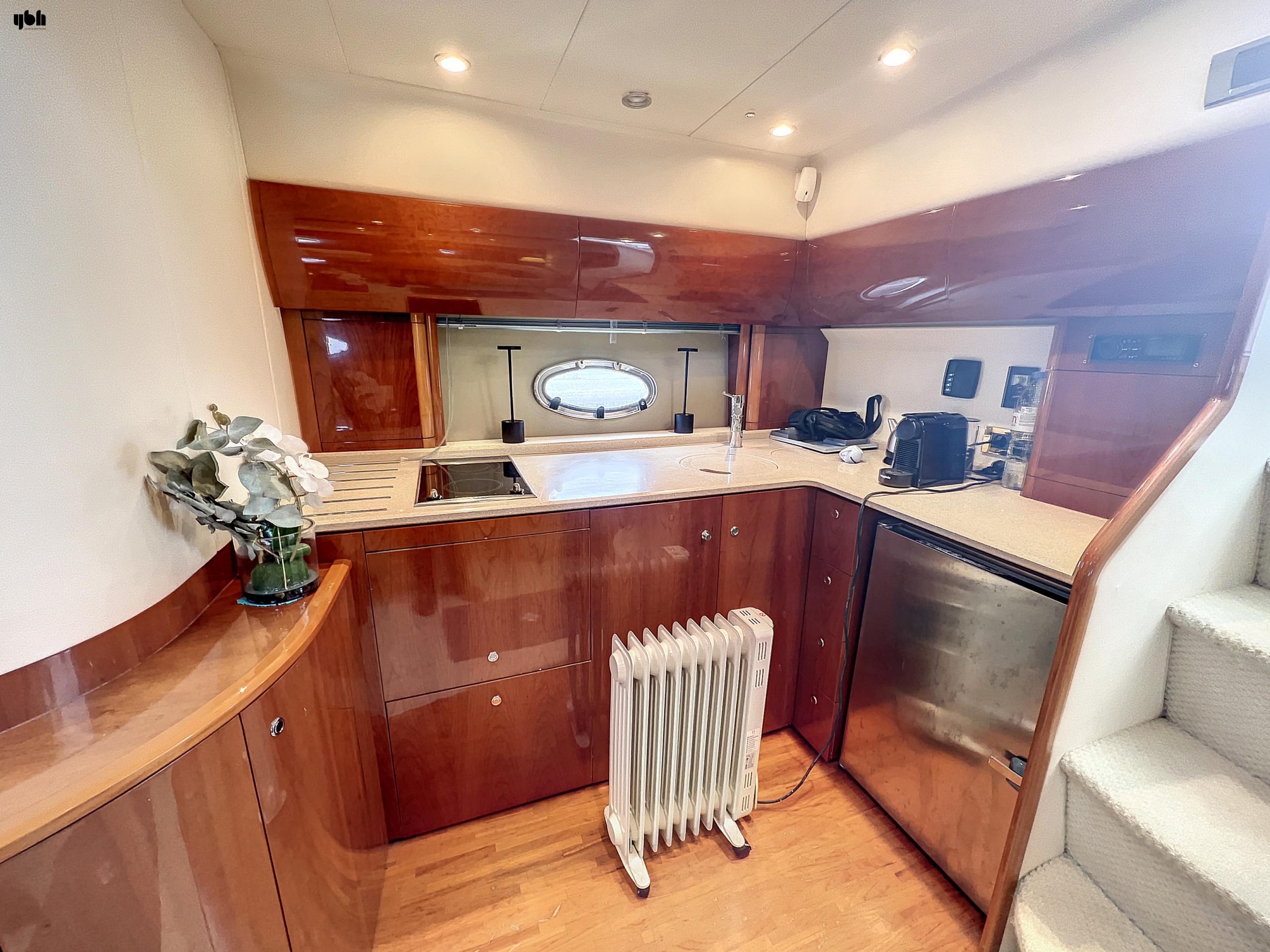2004 Princess V46