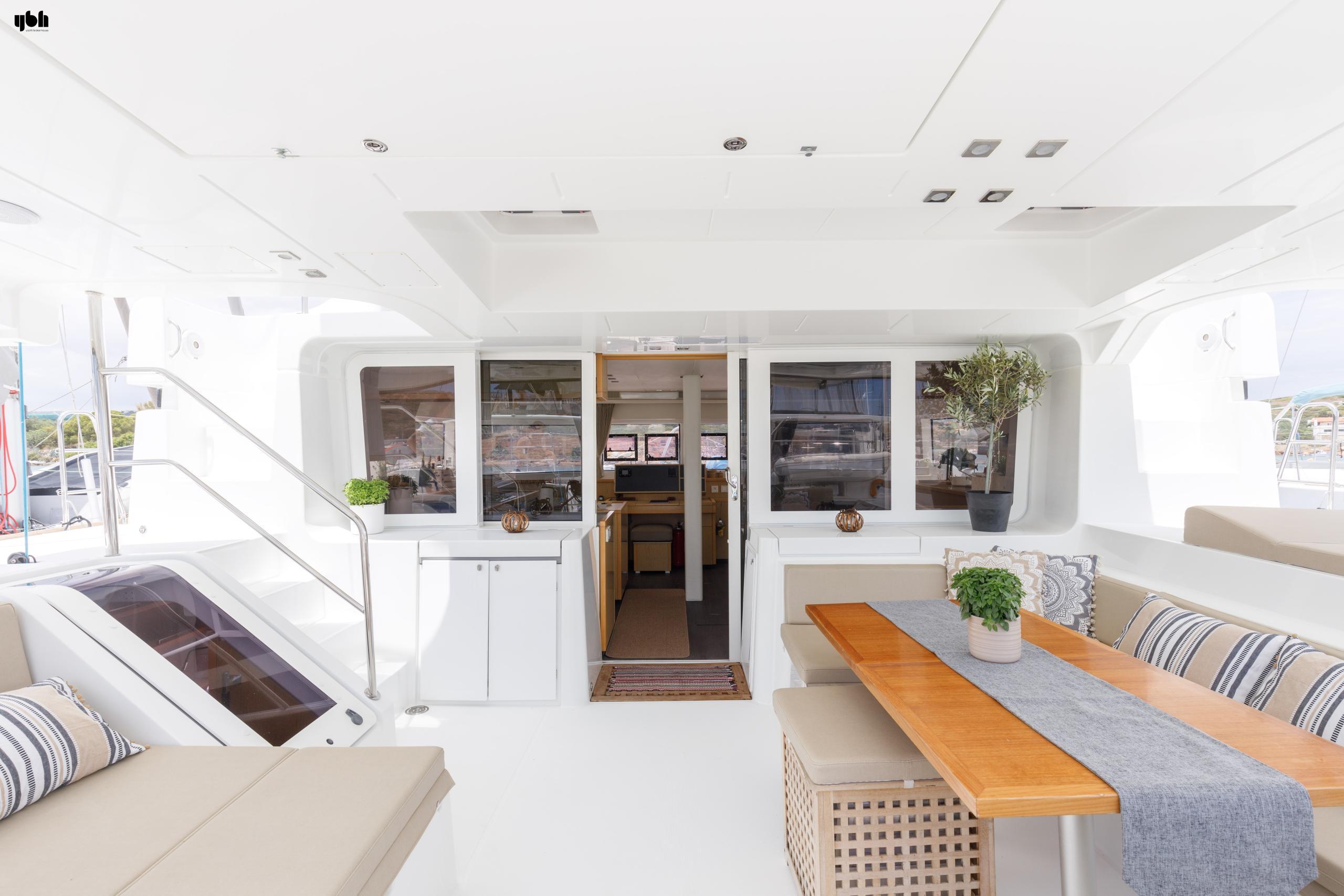 2014 Lagoon 52