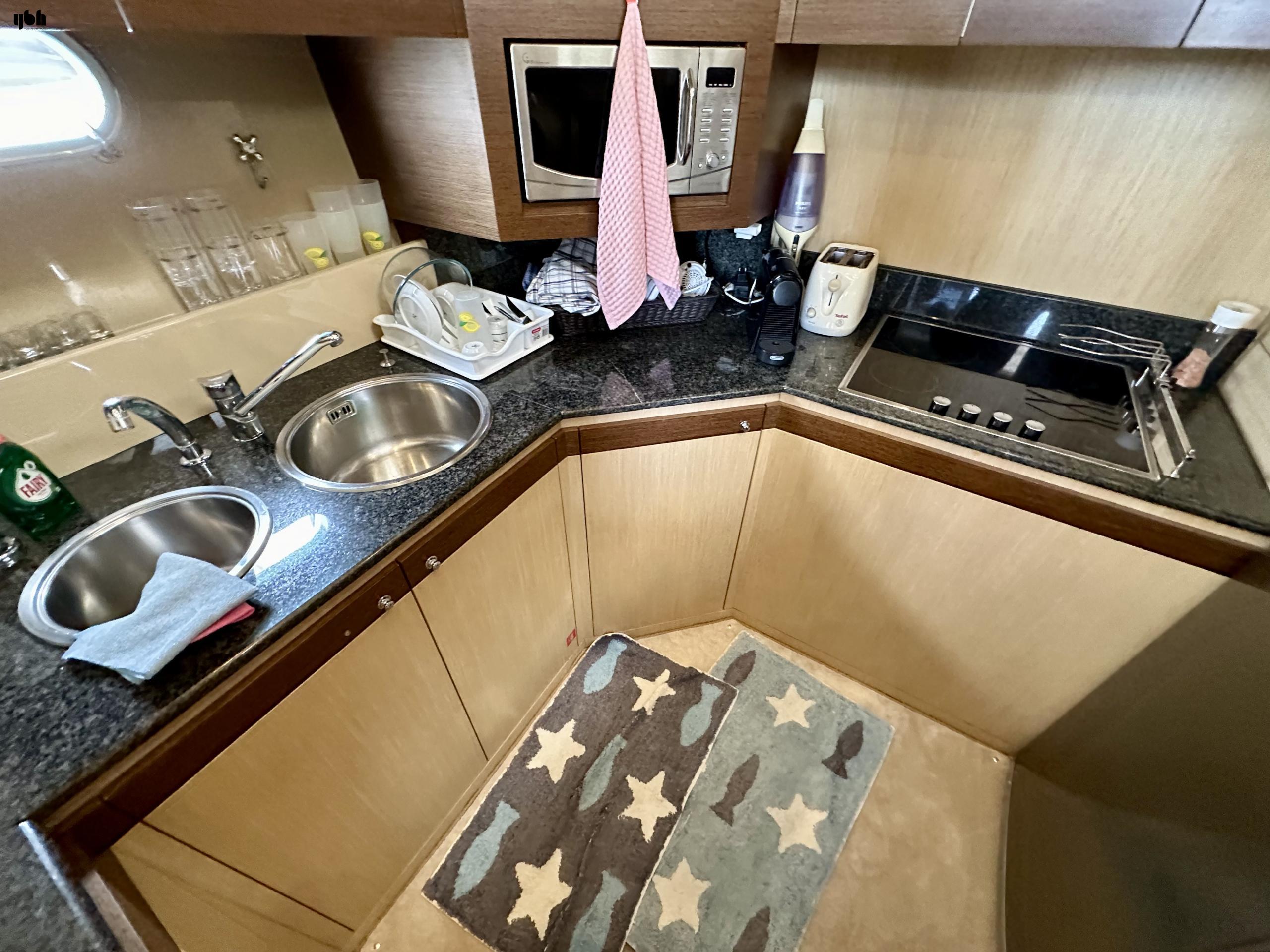 Ferretti Yachts 550 2006 for sale