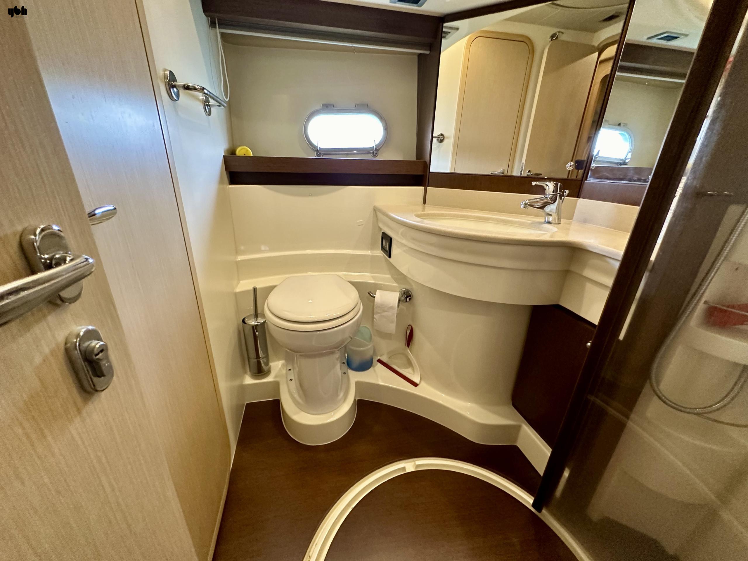 Ferretti Yachts 550 2006 for sale
