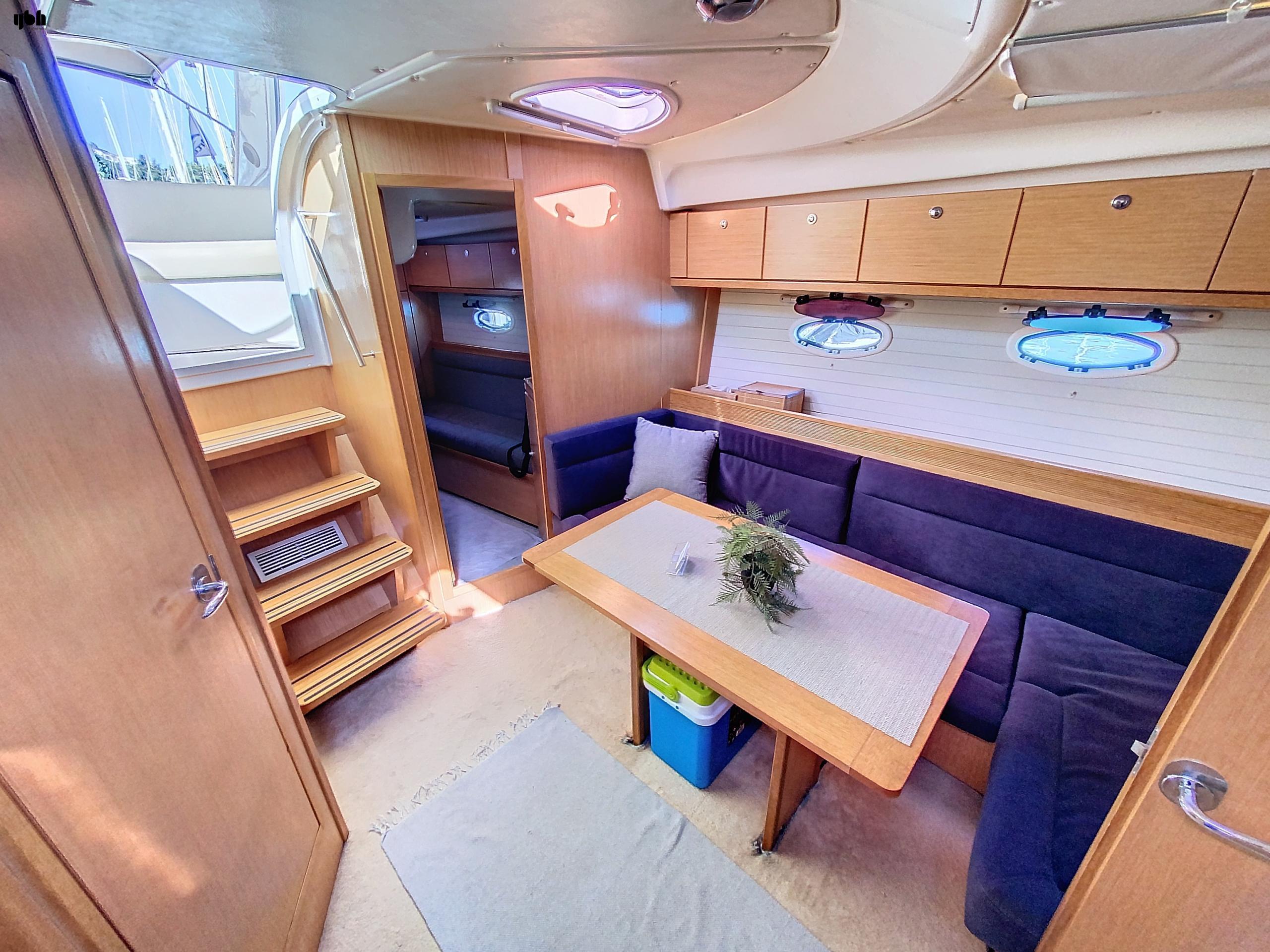 Bavaria 37 Sport 2010 for sale