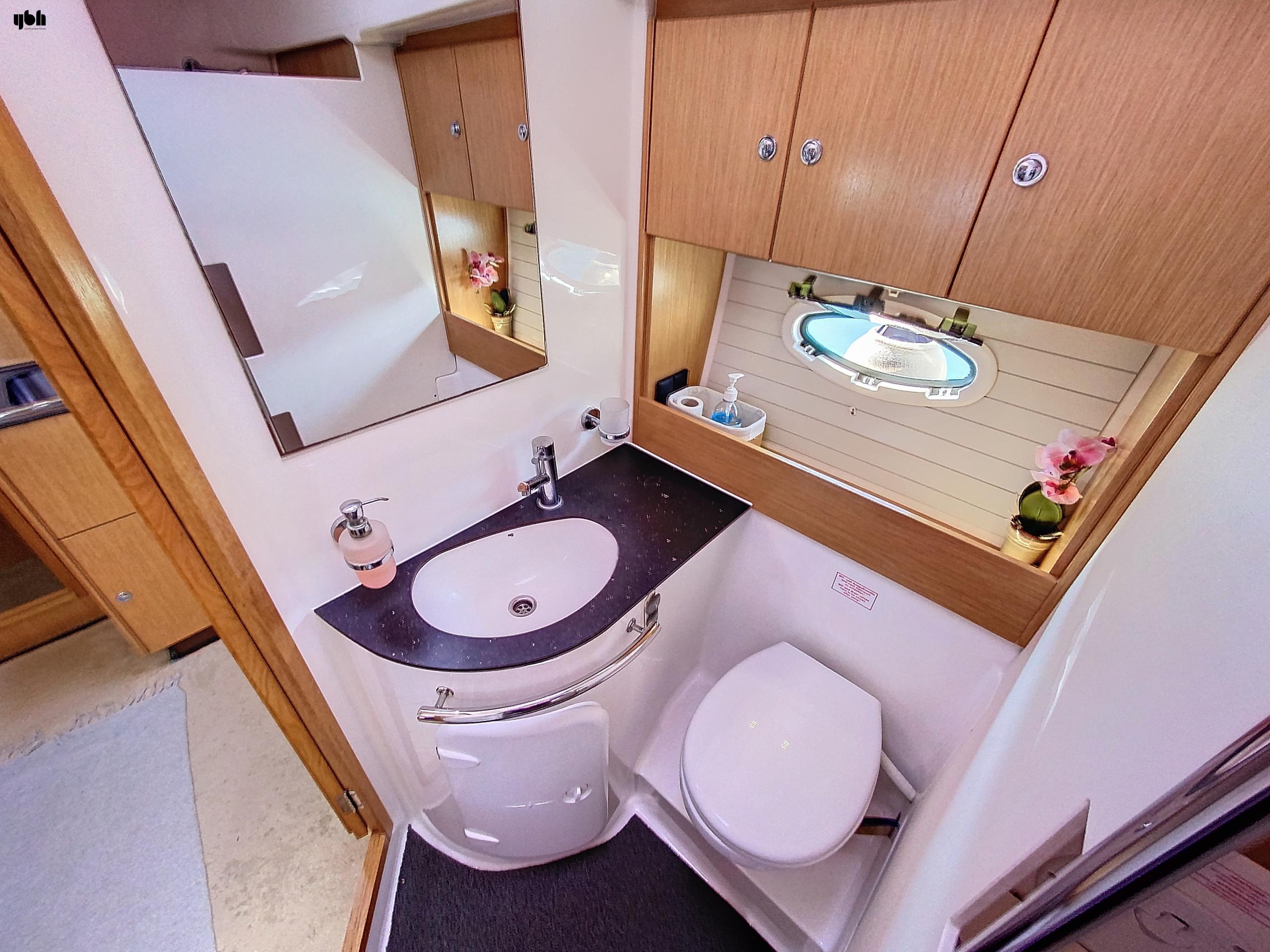 Bavaria 37 Sport 2010 for sale