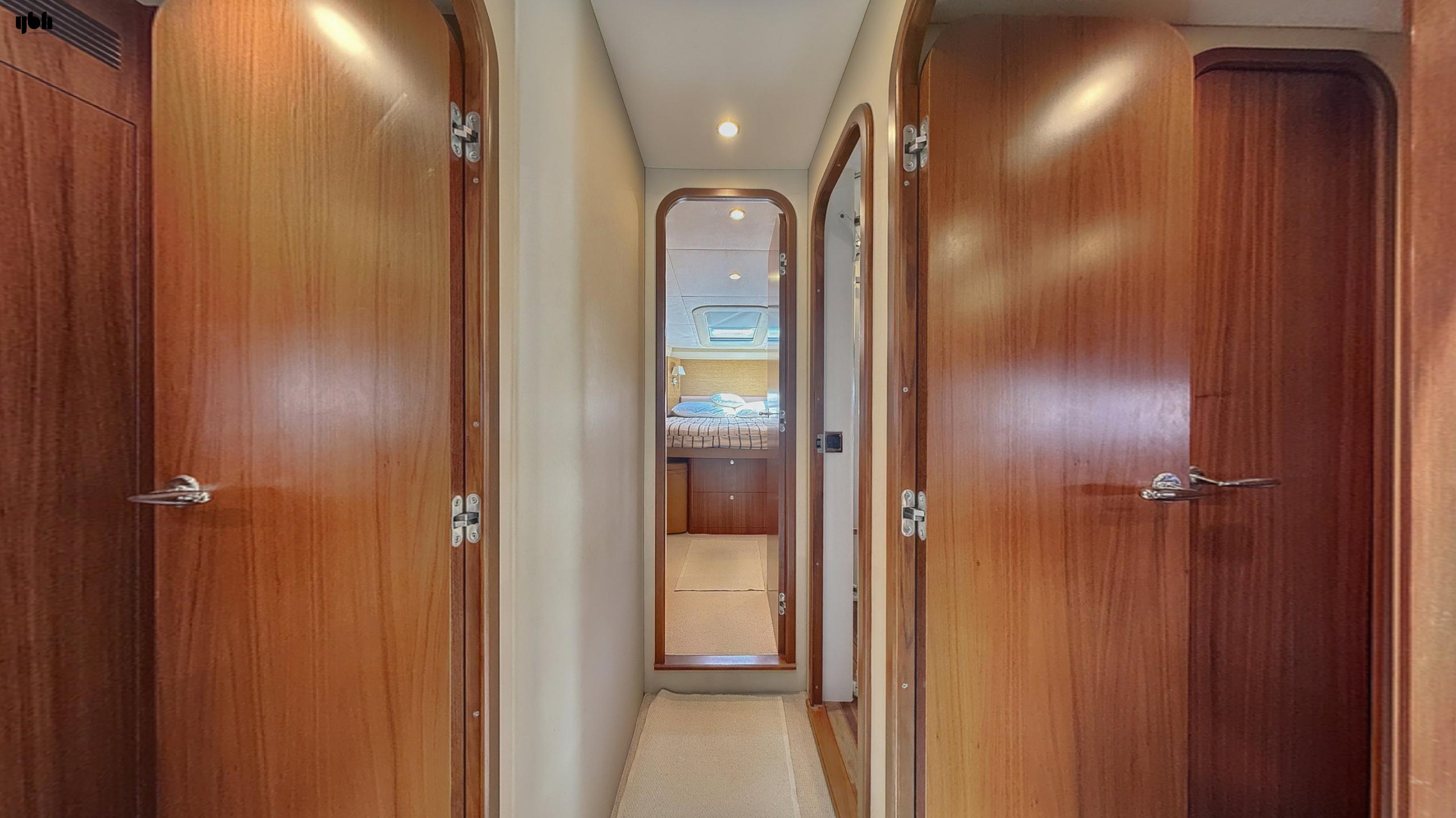 2010 Princess 62