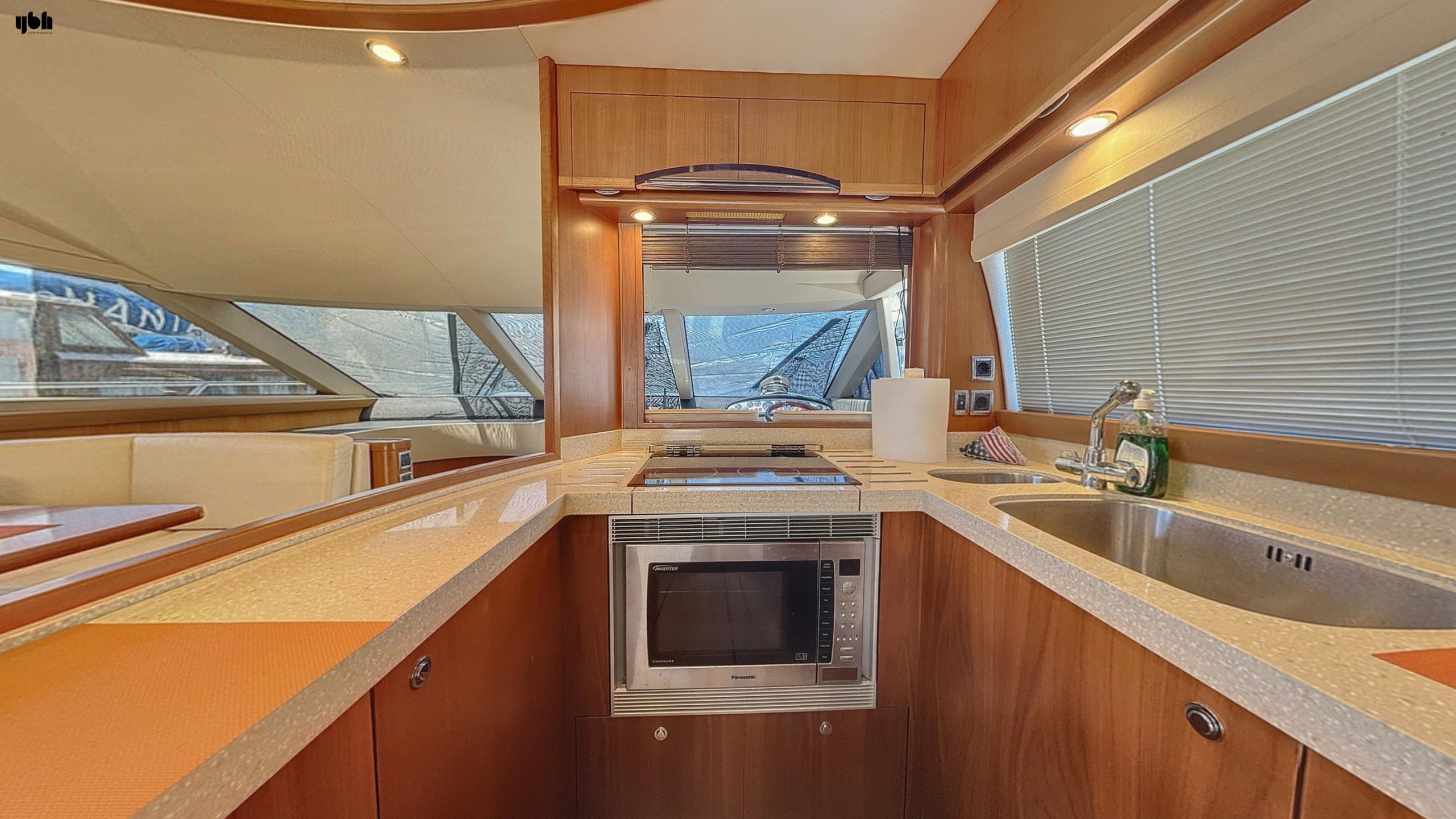 2010 Princess 62