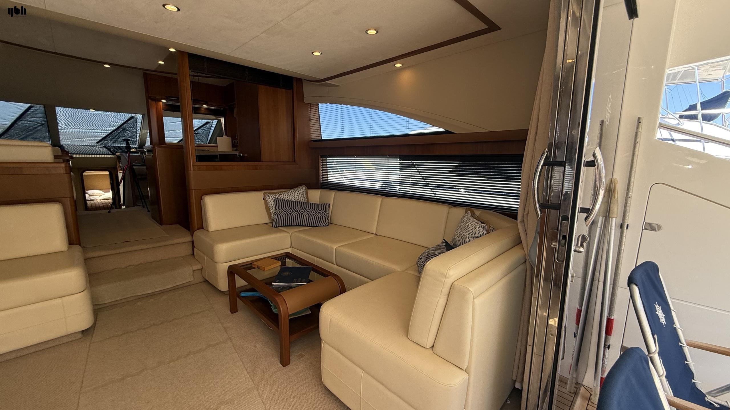 2010 Princess 62