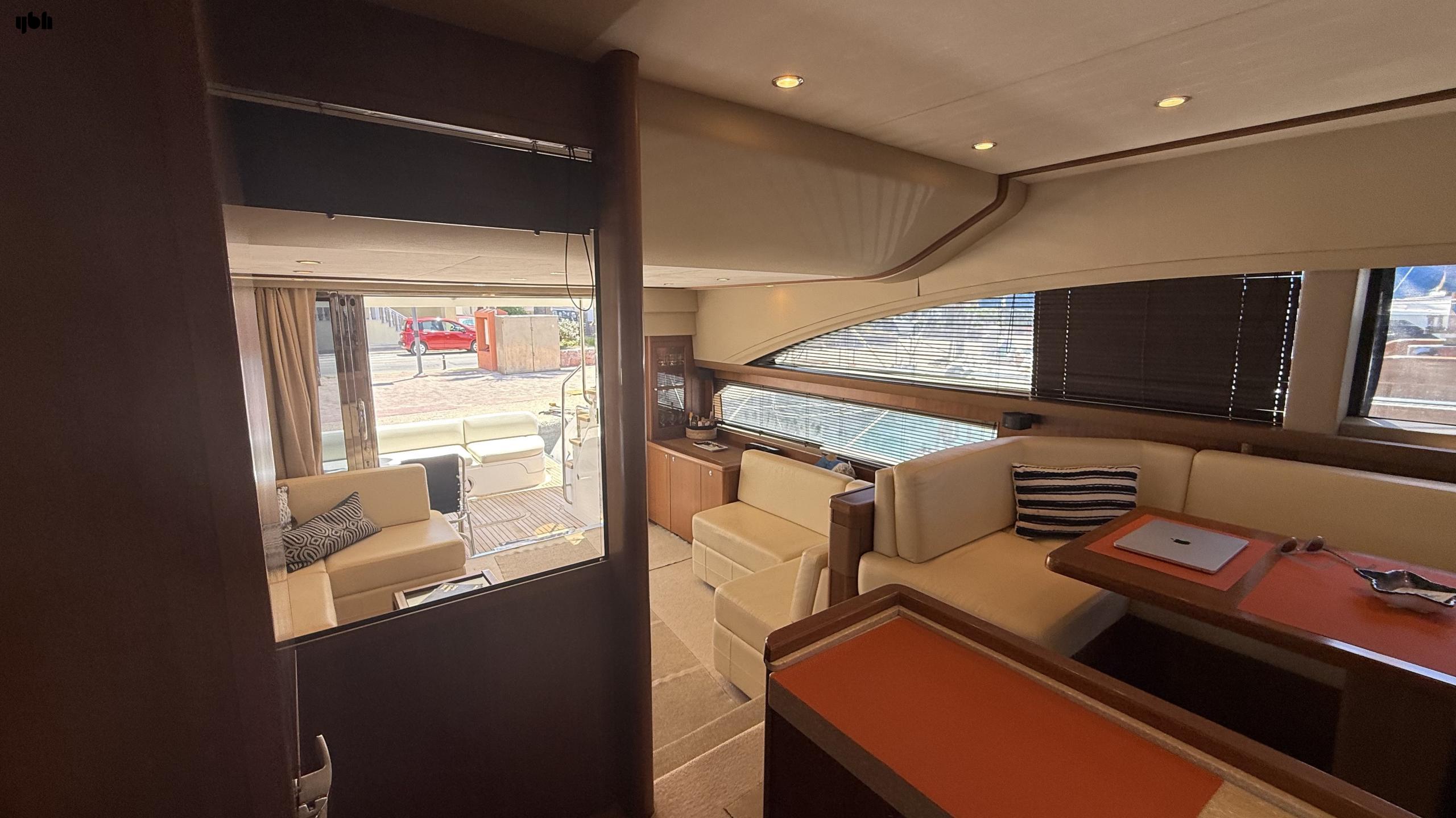 2010 Princess 62