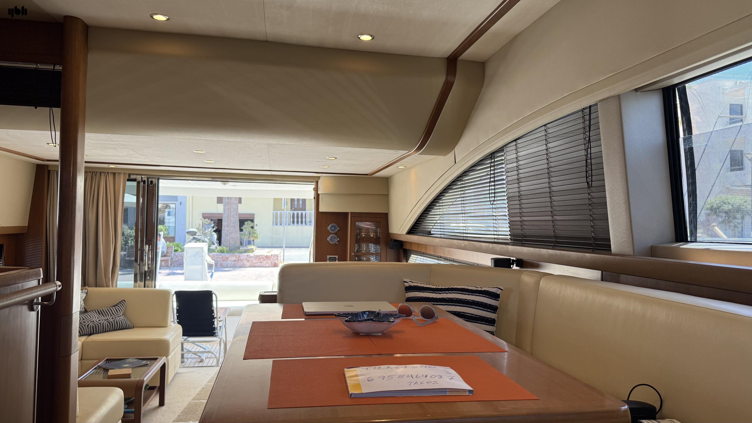 2010 Princess 62