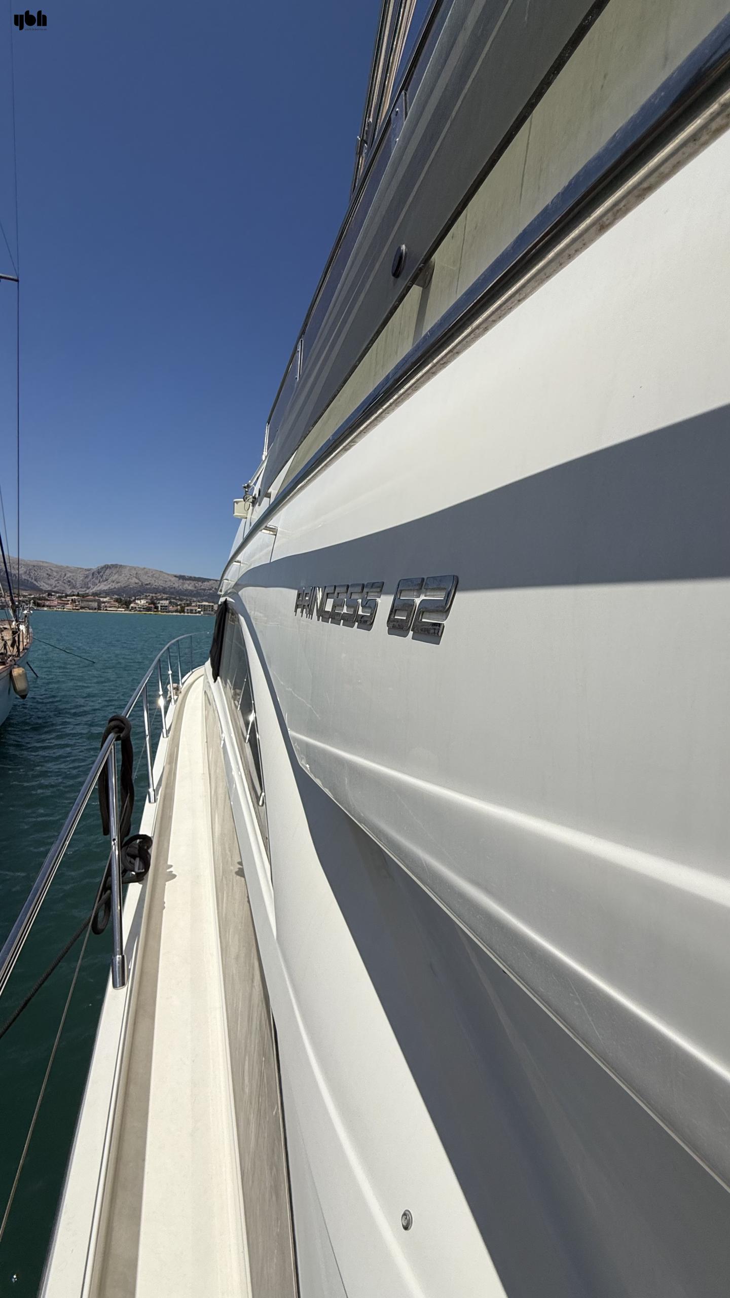 2010 Princess 62