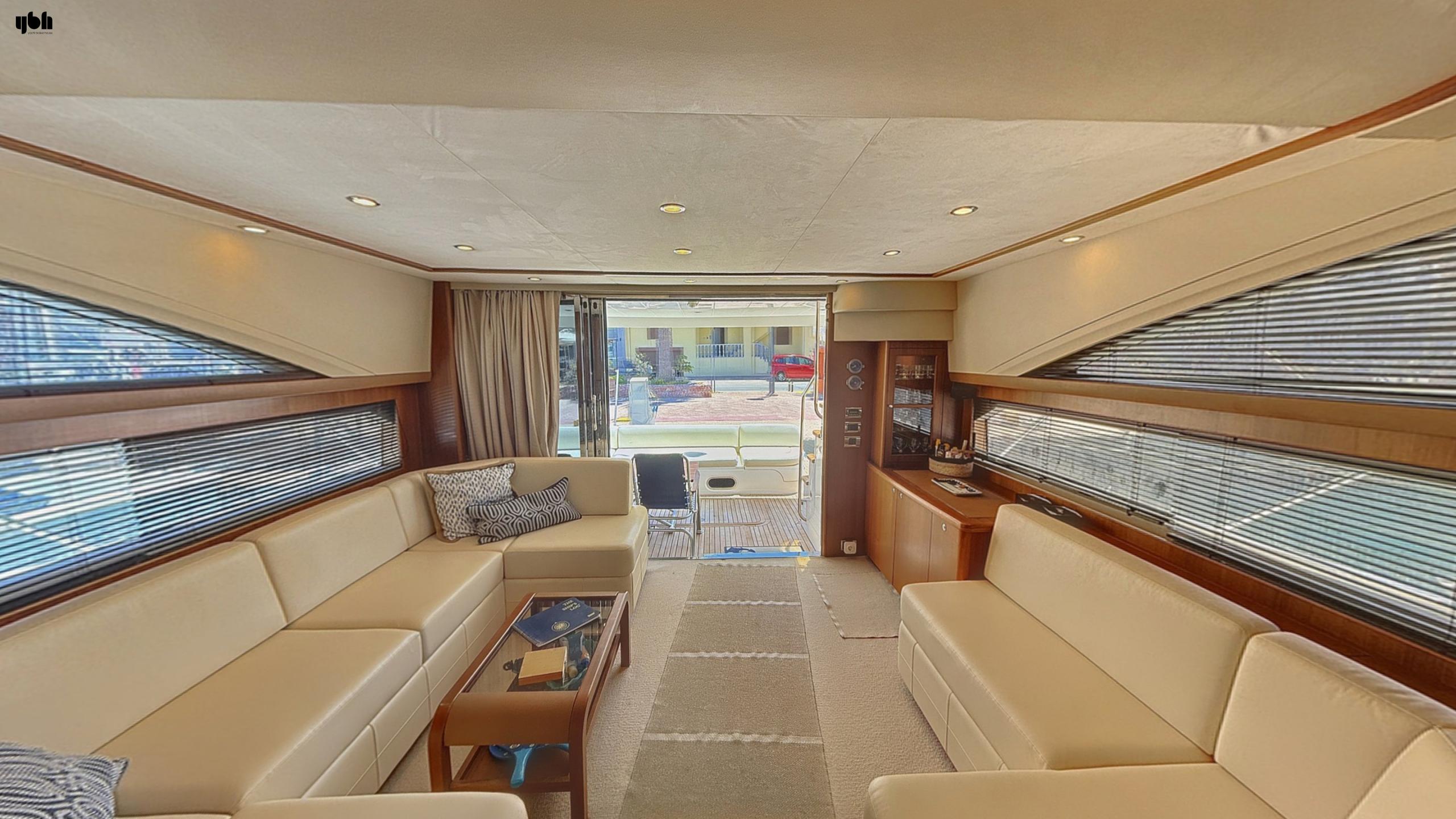 2010 Princess 62