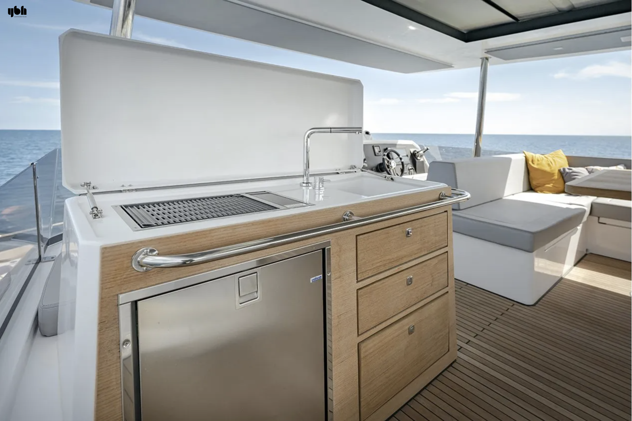 2025 Aventura 50 MY