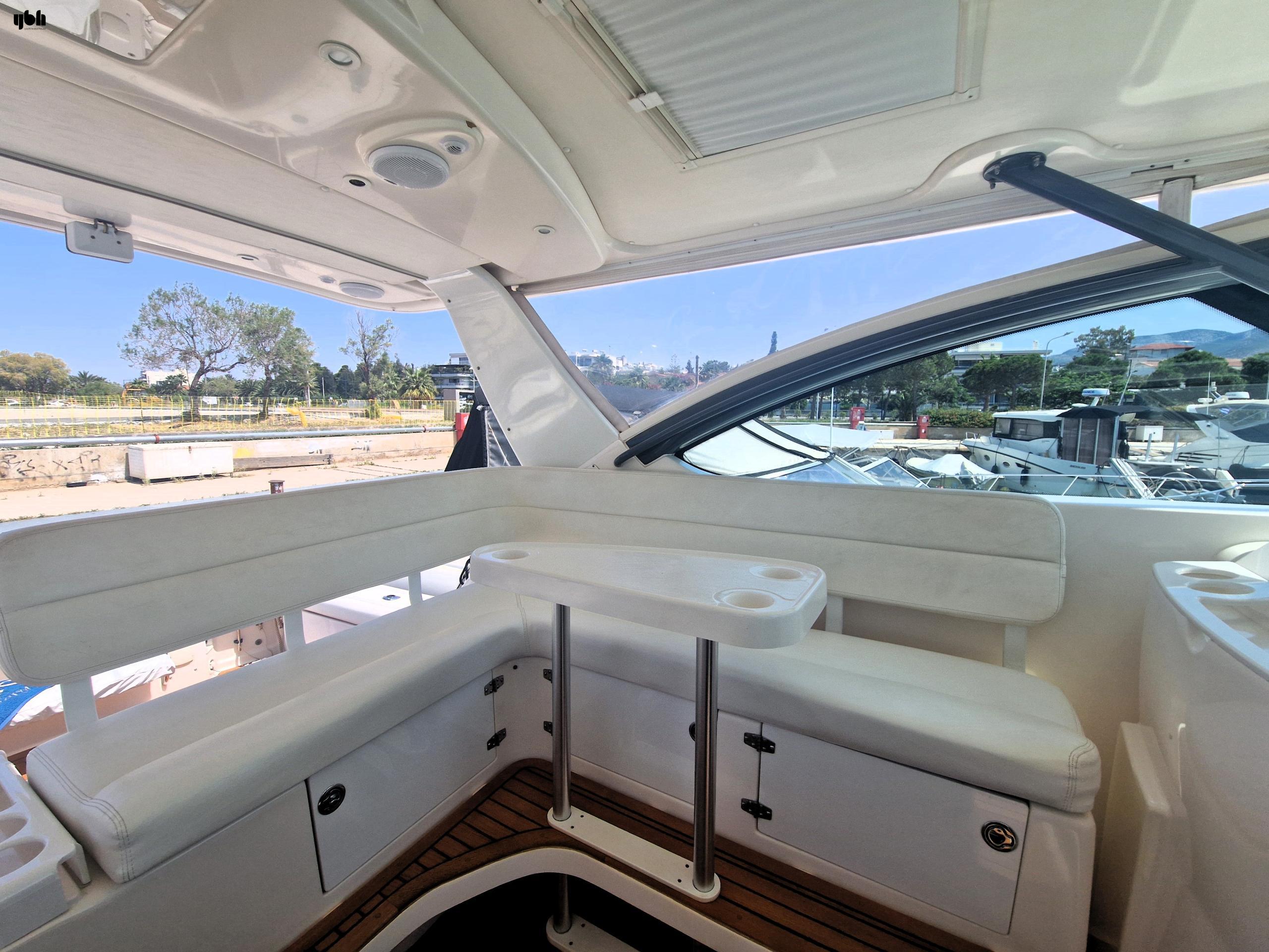 2005 Tiara 4200 Open