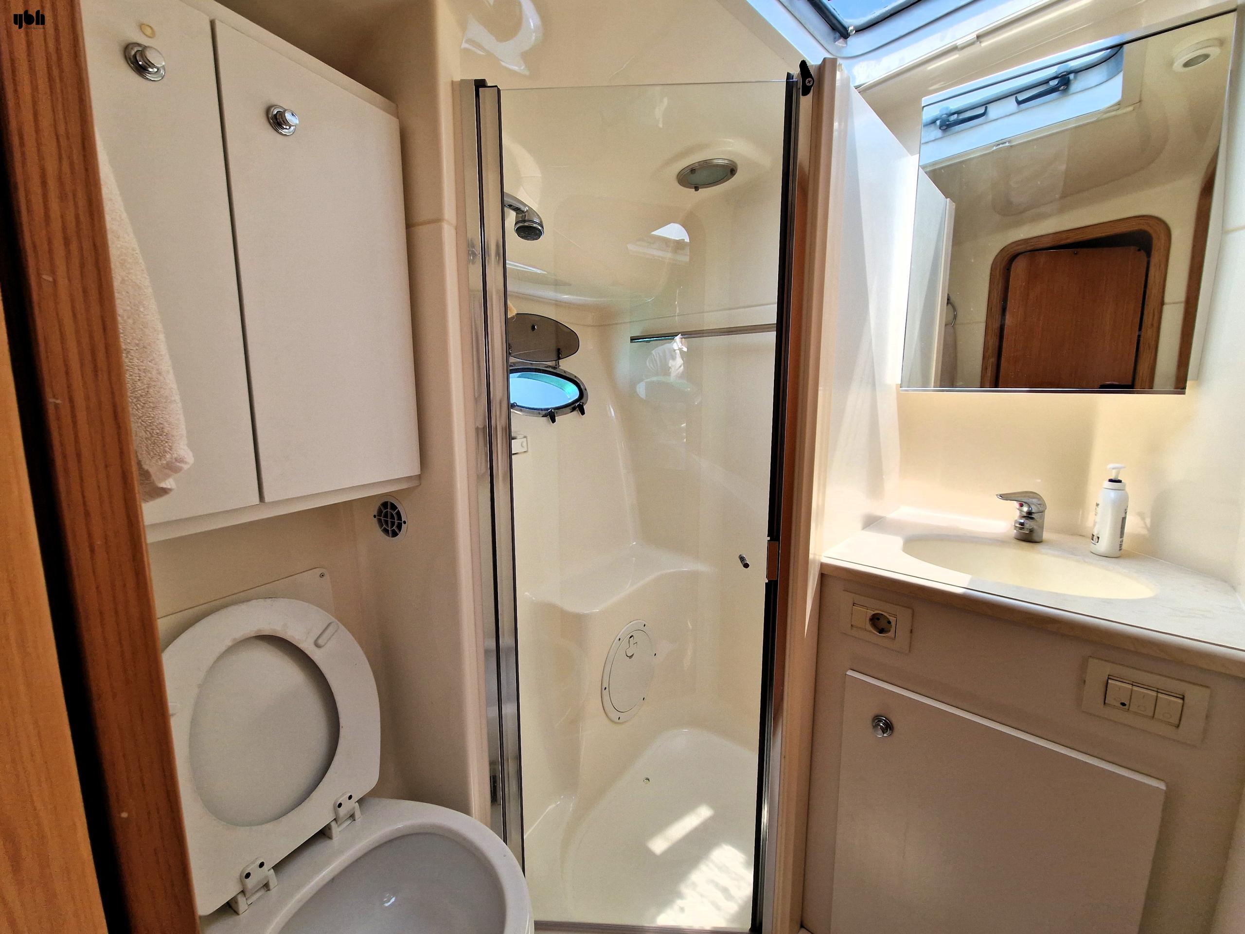 2005 Tiara 4200 Open