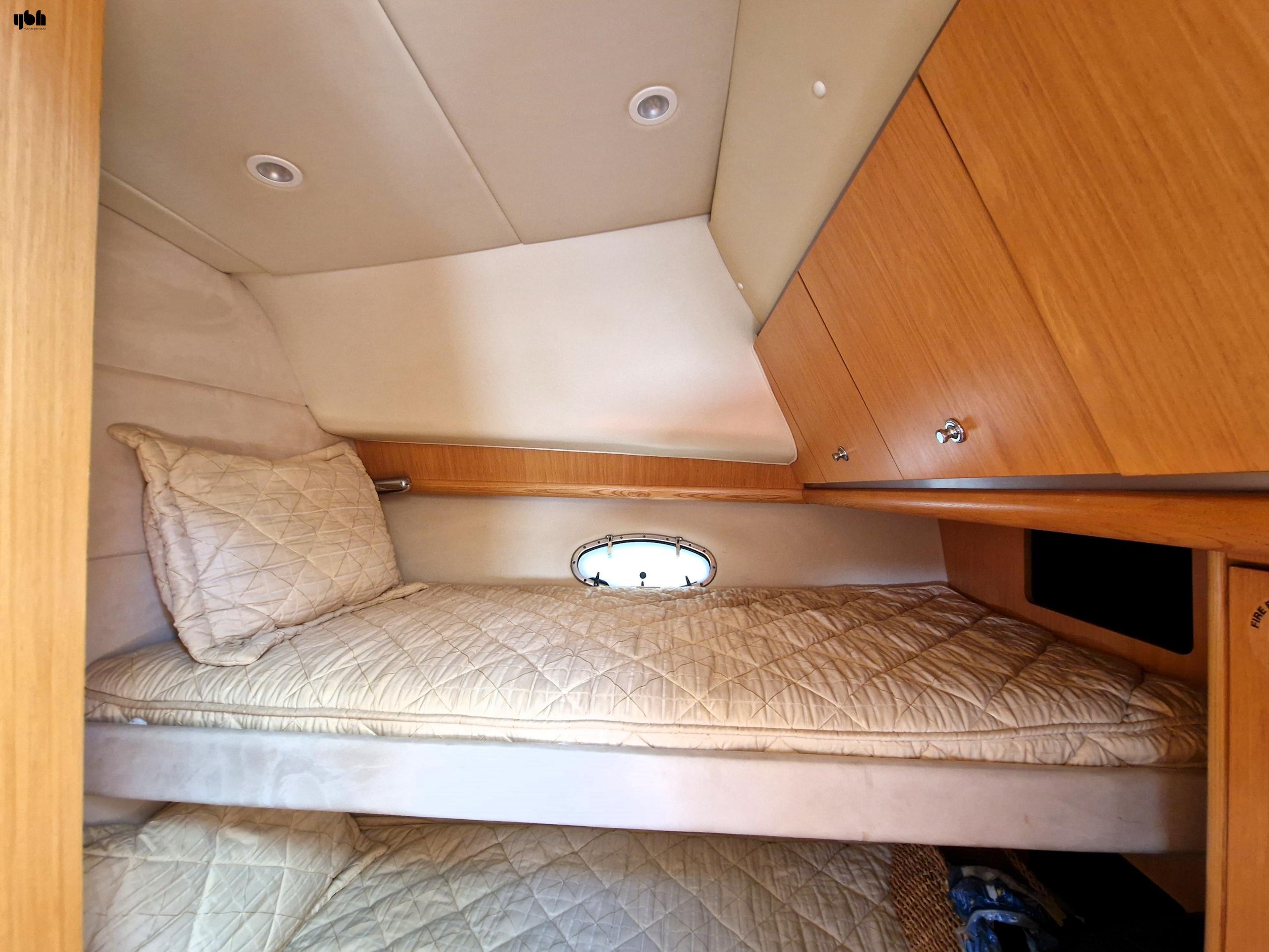 2005 Tiara 4200 Open