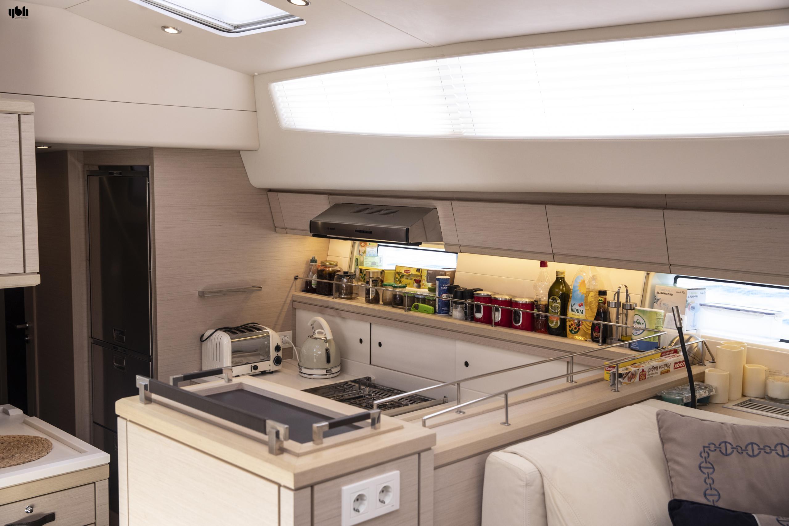 2019 Jeanneau 64