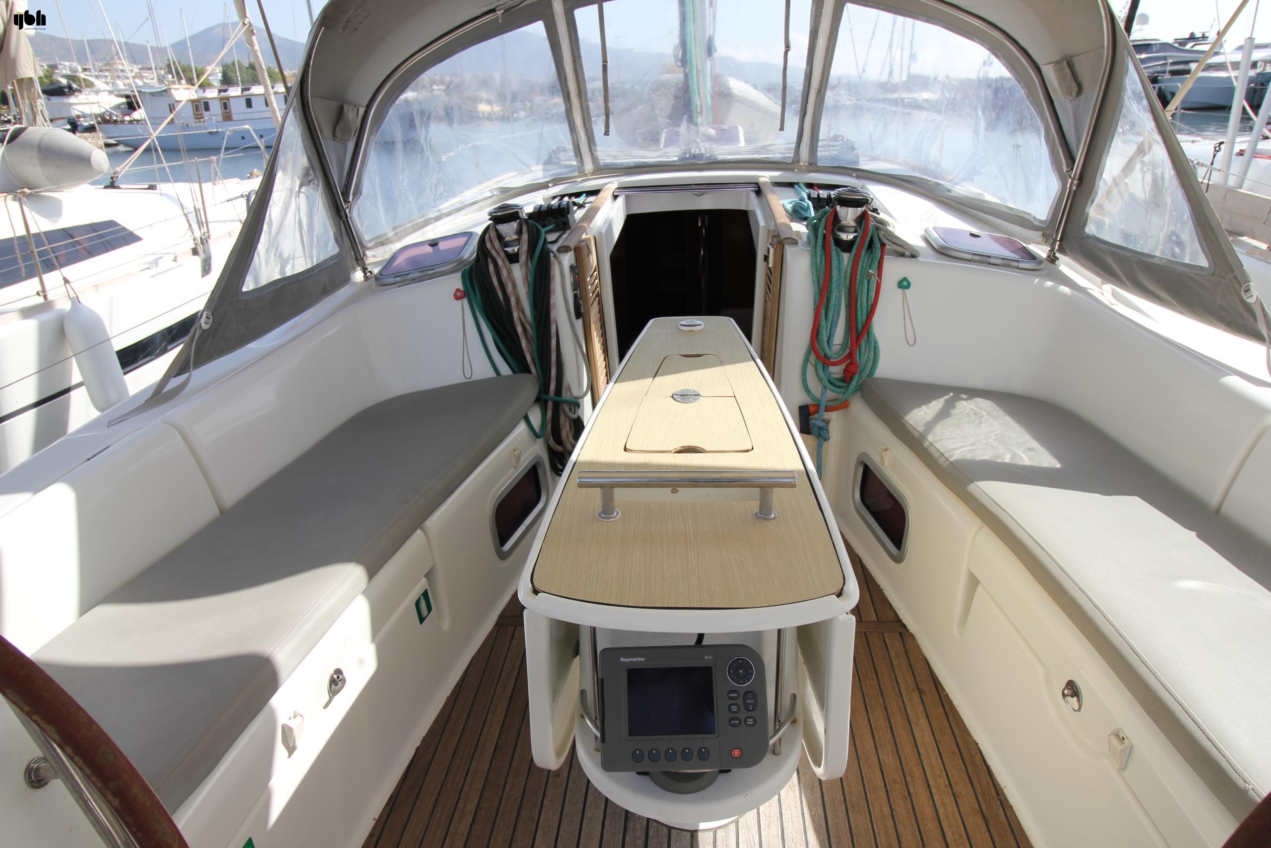 2010 Beneteau Oceanis 43