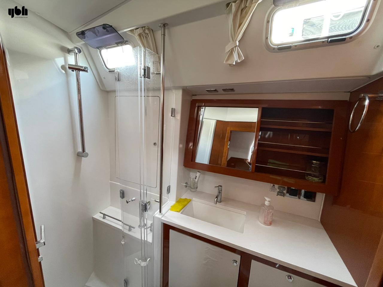 2015 Beneteau Oceanis 60