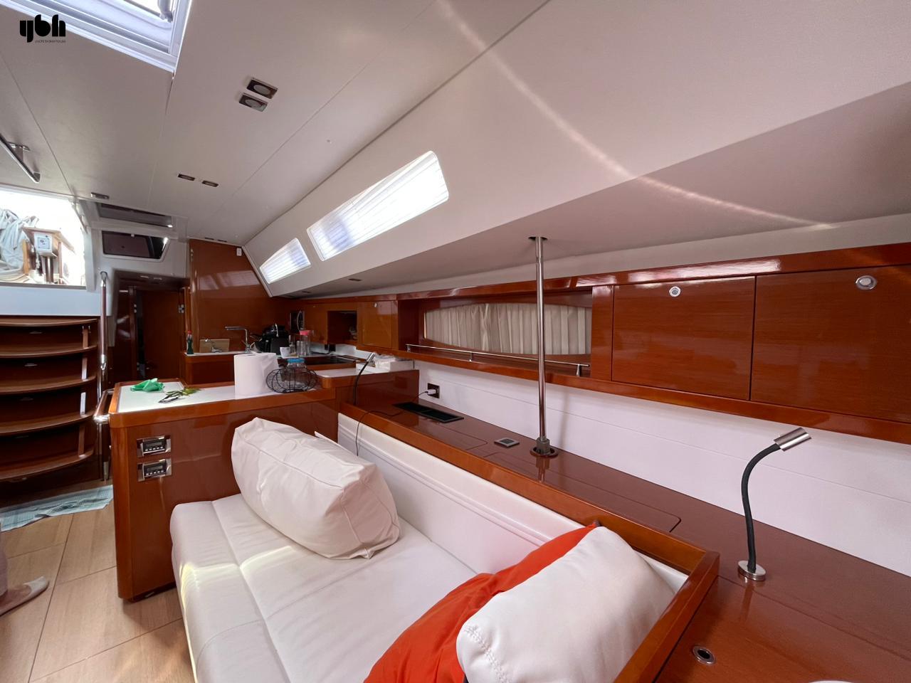 2015 Beneteau Oceanis 60