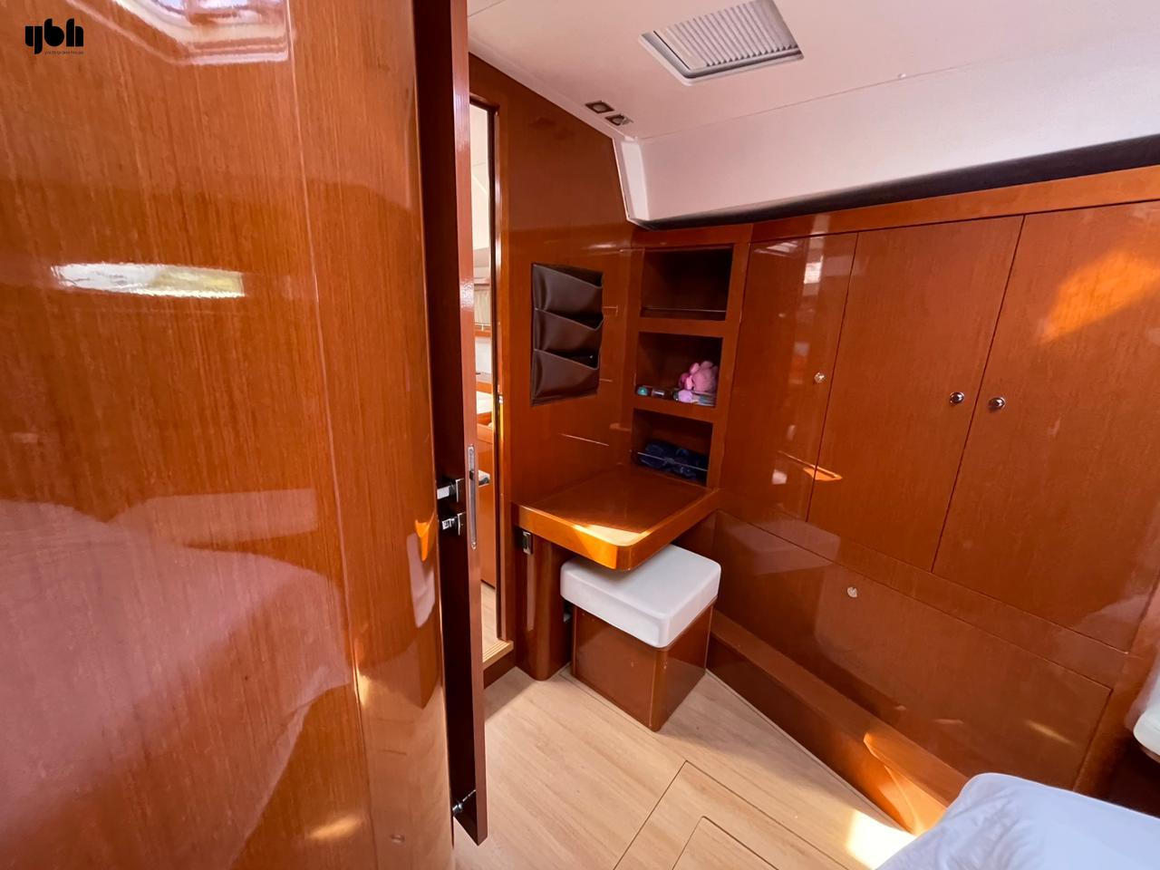 2015 Beneteau Oceanis 60