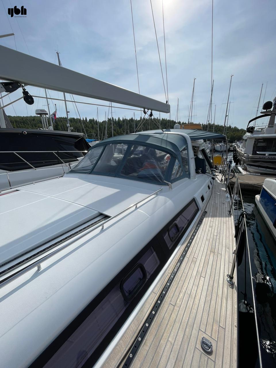 2015 Beneteau Oceanis 60