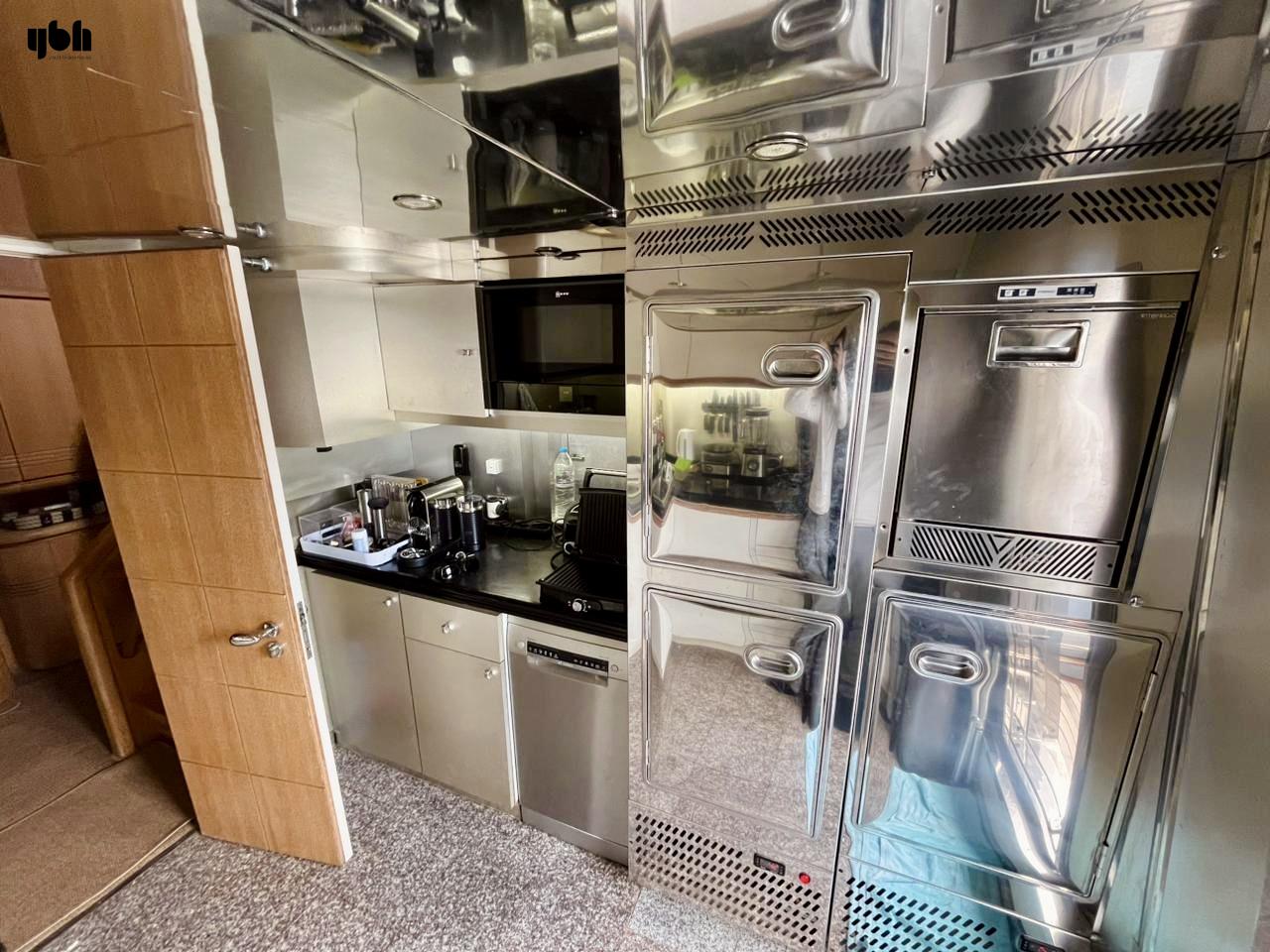 1995 Tecnomarine GTS 90