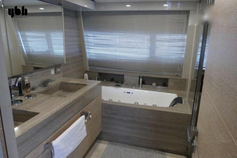 Ferretti Yachts Navetta 33 2011