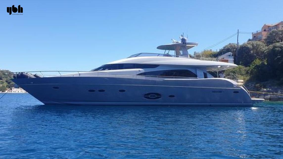 2011 Royal Denship 85 Flybridge